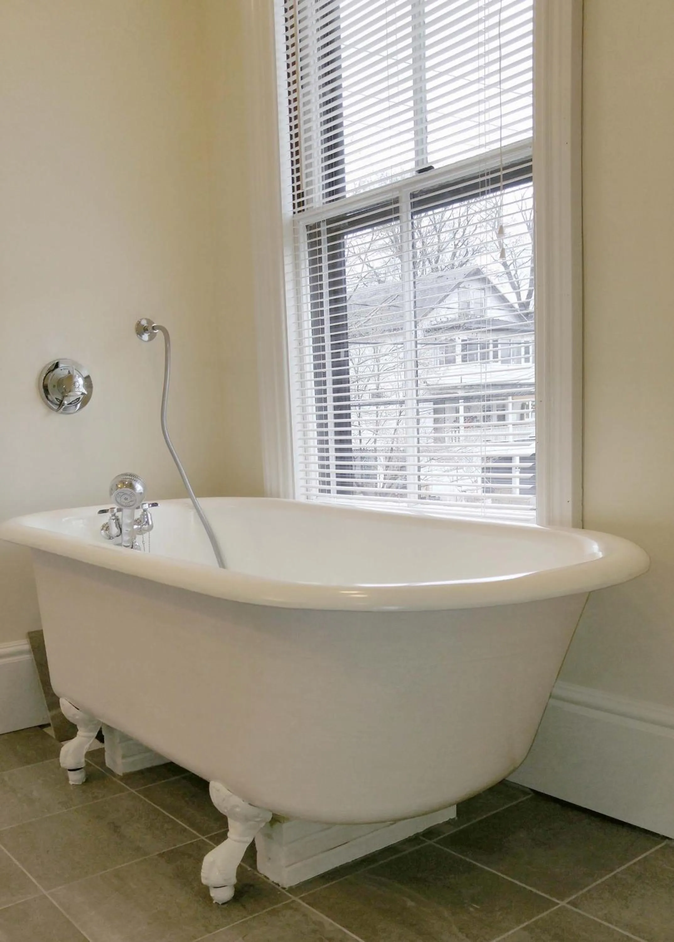 Bathroom in Davis Square Inn