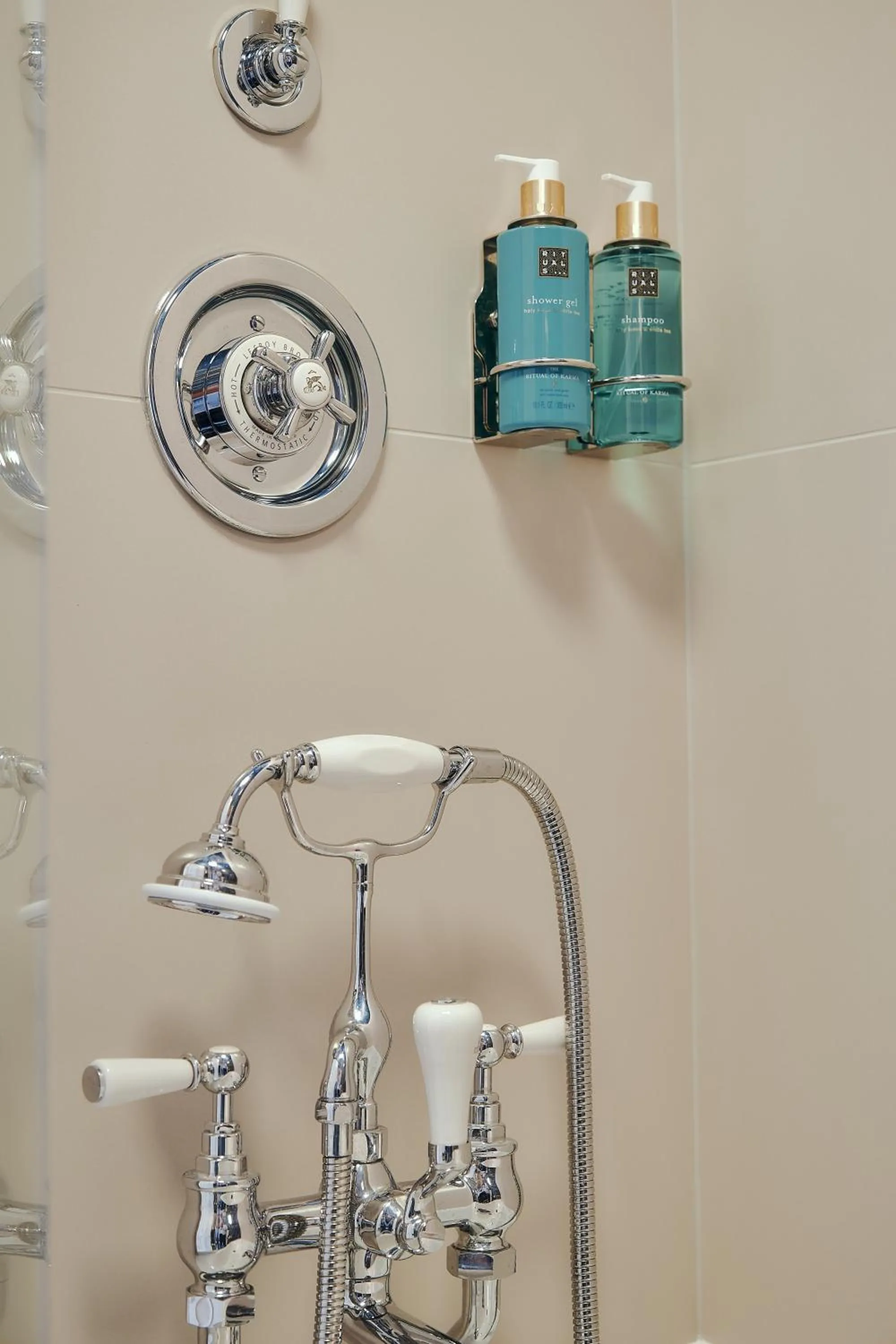 Bathroom in The Black Lion Pub & Boutique Guesthouse
