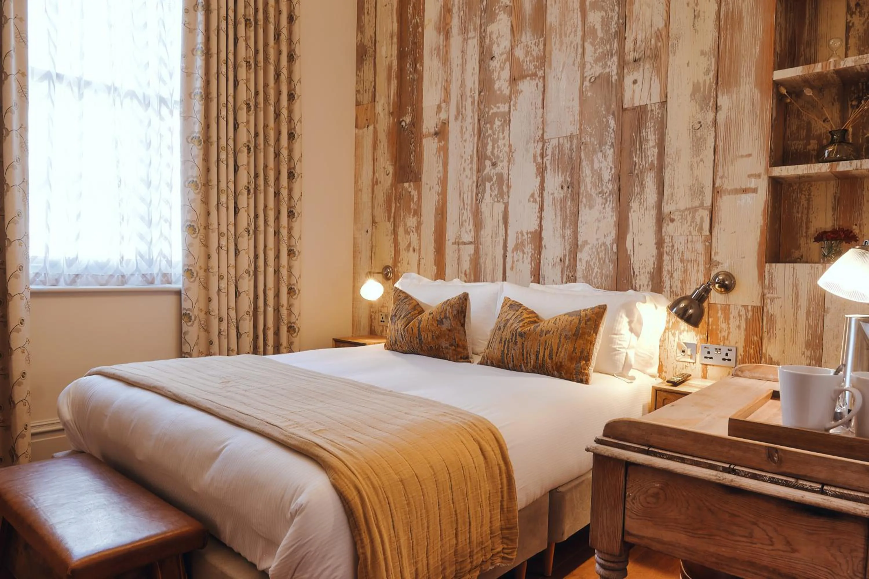 Bed in The Black Lion Pub & Boutique Guesthouse