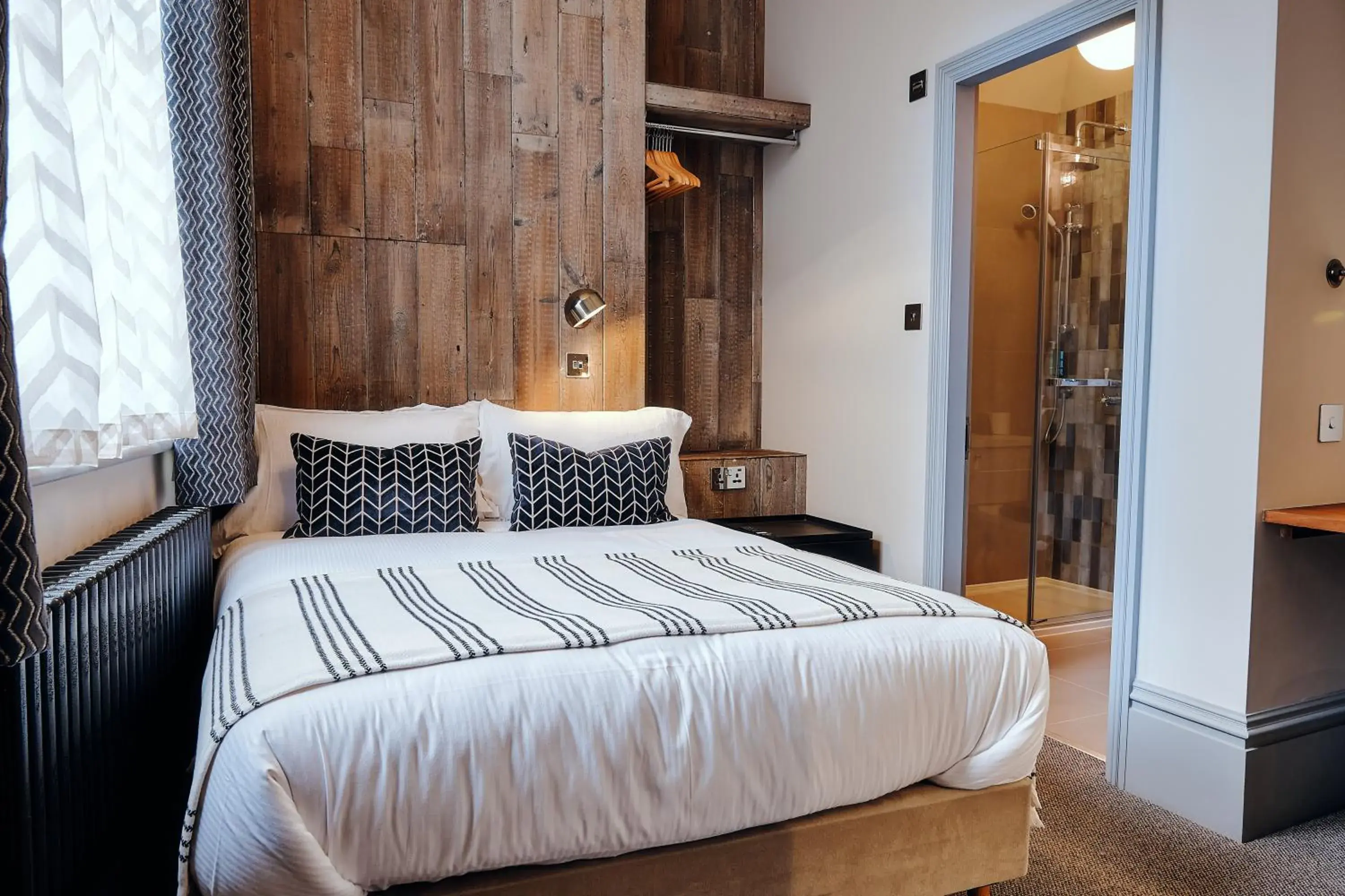 Cabin Double in The Black Lion Pub & Boutique Guesthouse Cabin Double in The Black Lion Pub & Boutique Guesthouse