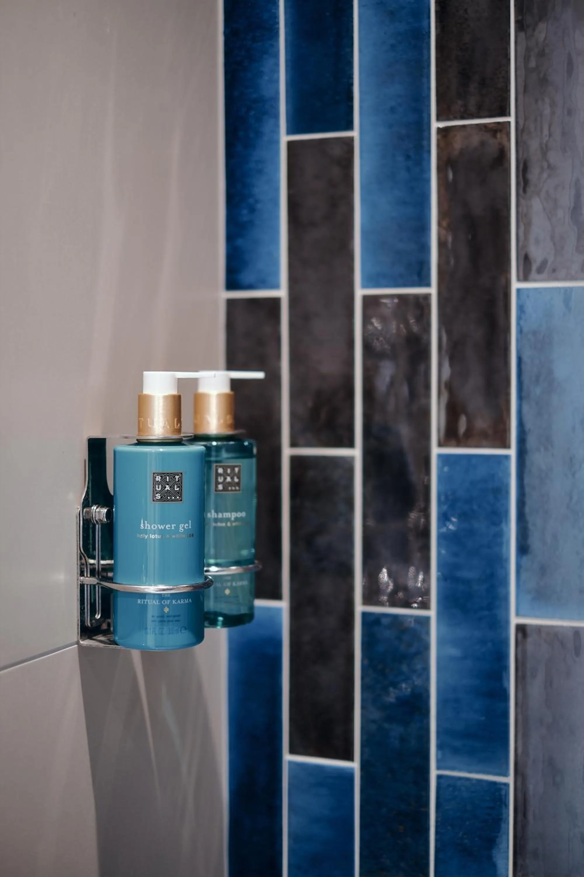 Bathroom in The Black Lion Pub & Boutique Guesthouse