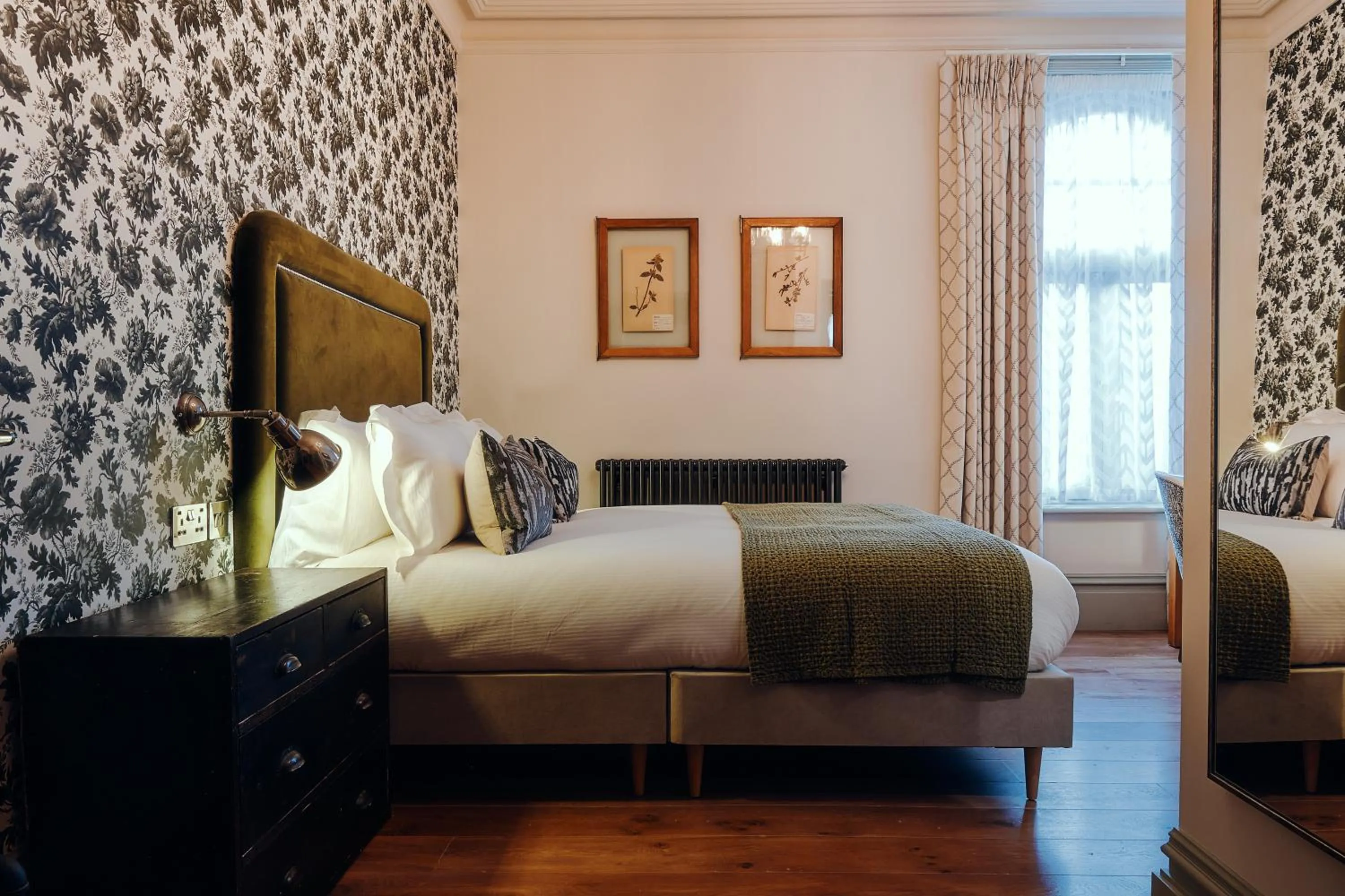 Bedroom, Bed in The Black Lion Pub & Boutique Guesthouse