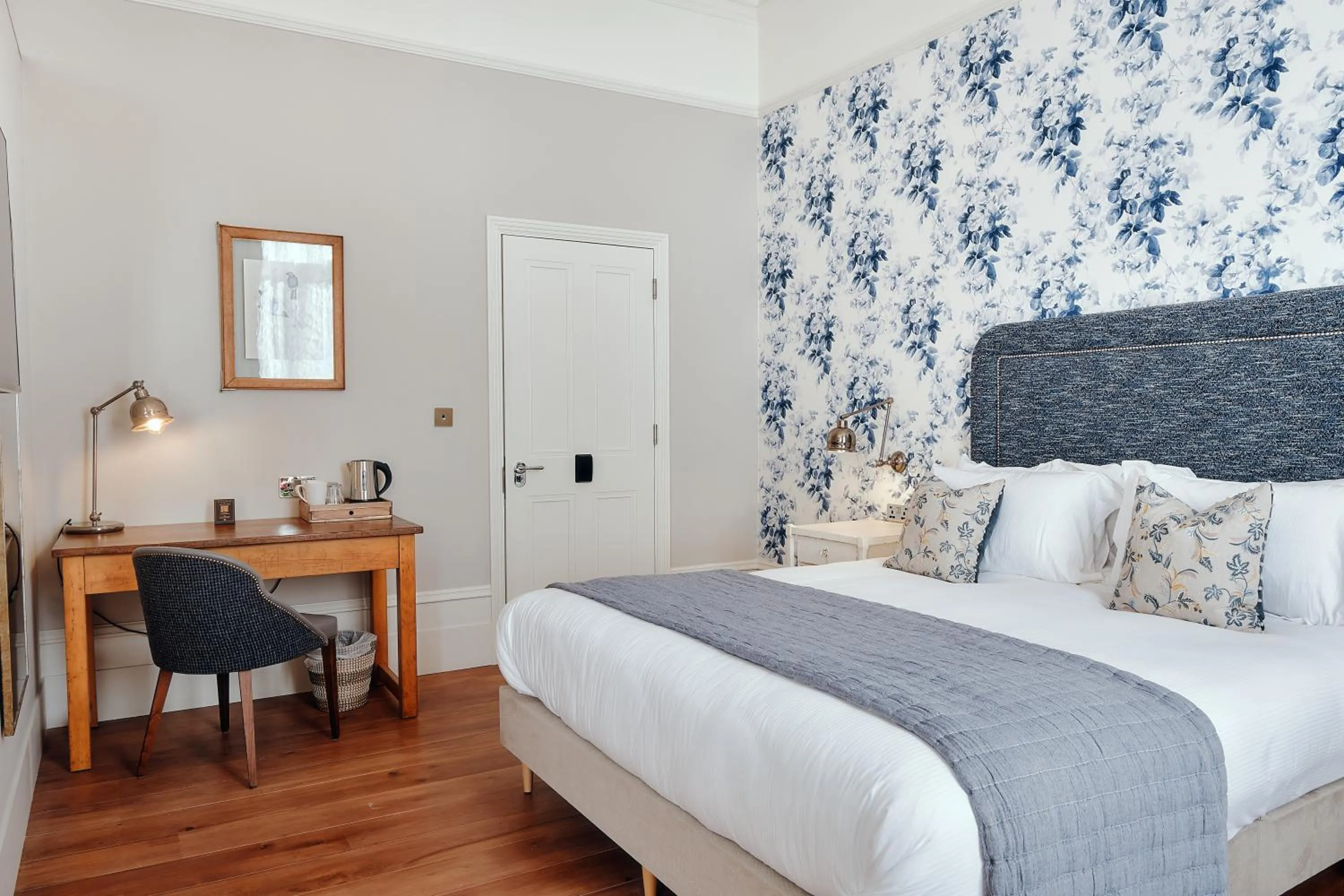 Bedroom, Bed in The Black Lion Pub & Boutique Guesthouse