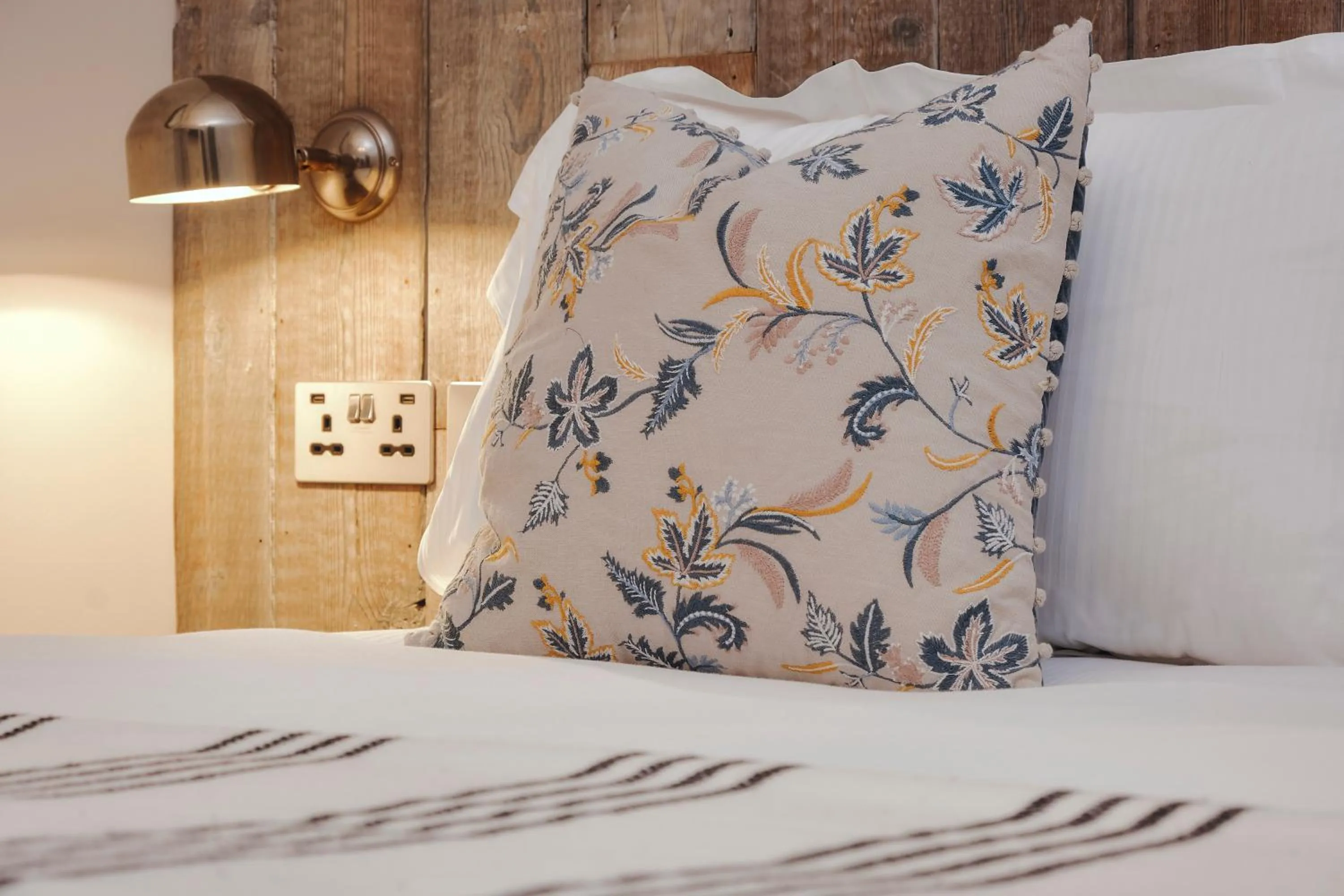 Bed in The Black Lion Pub & Boutique Guesthouse