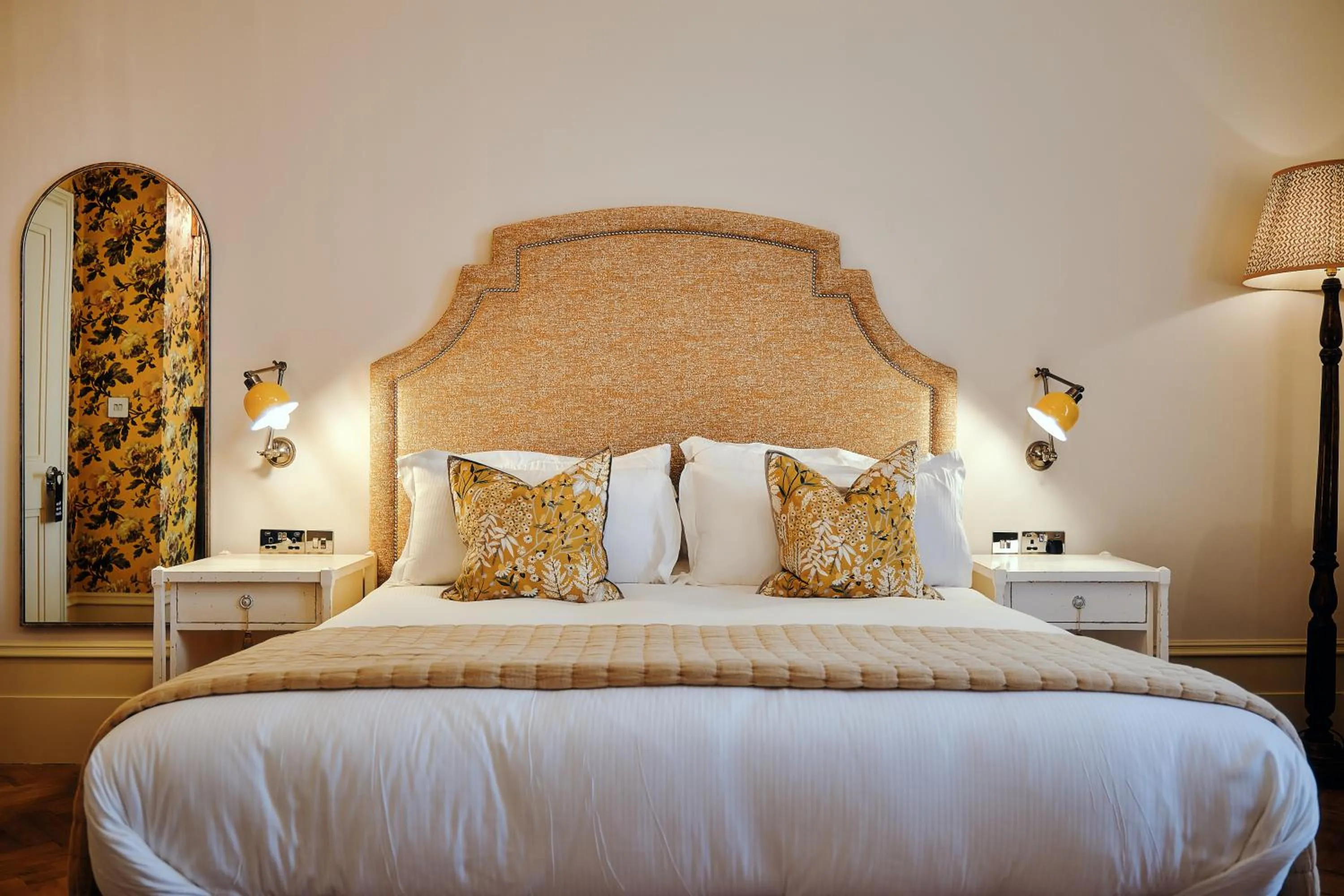 Bed in The Black Lion Pub & Boutique Guesthouse