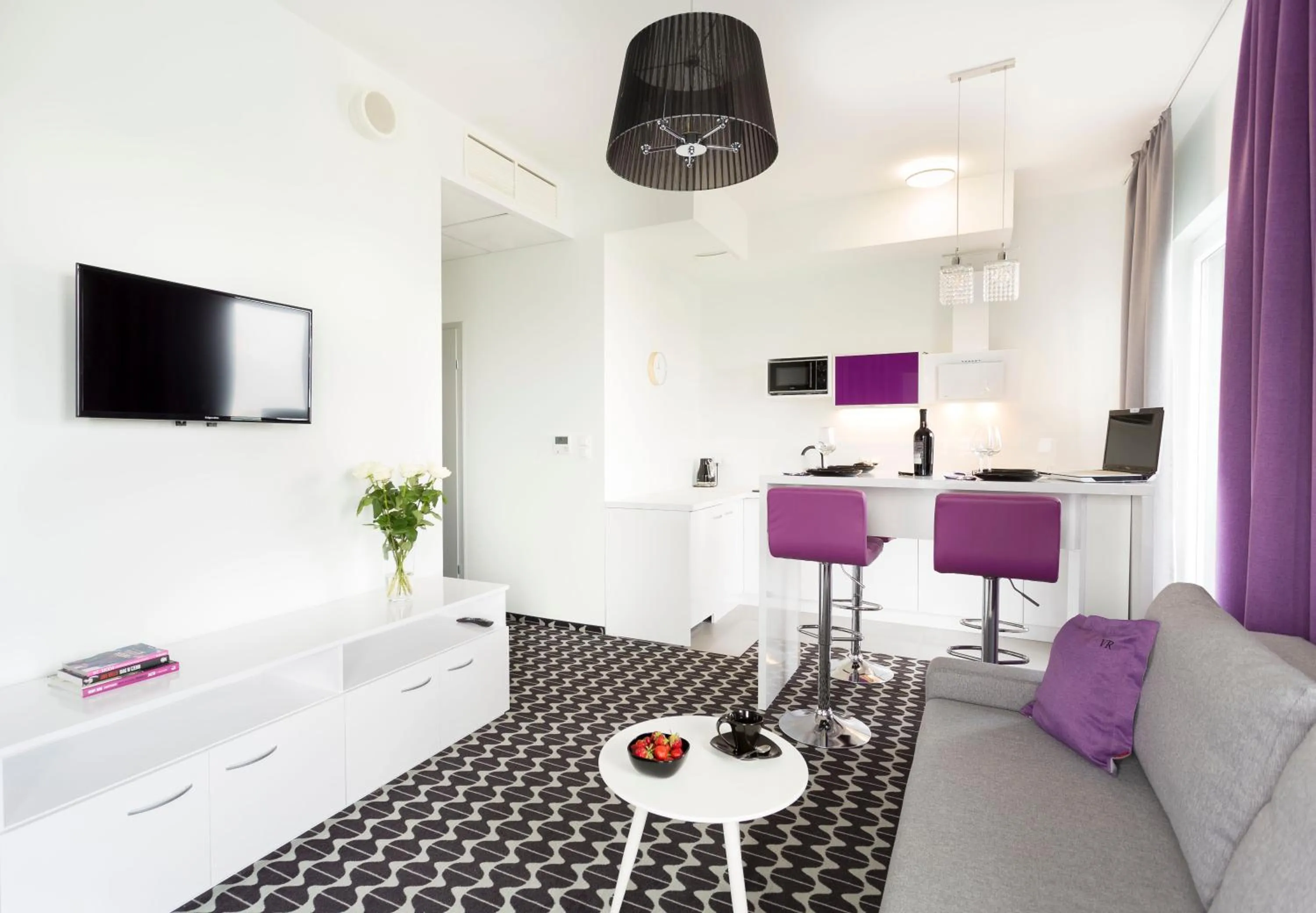 TV and multimedia in Apartamenty Vola Residence