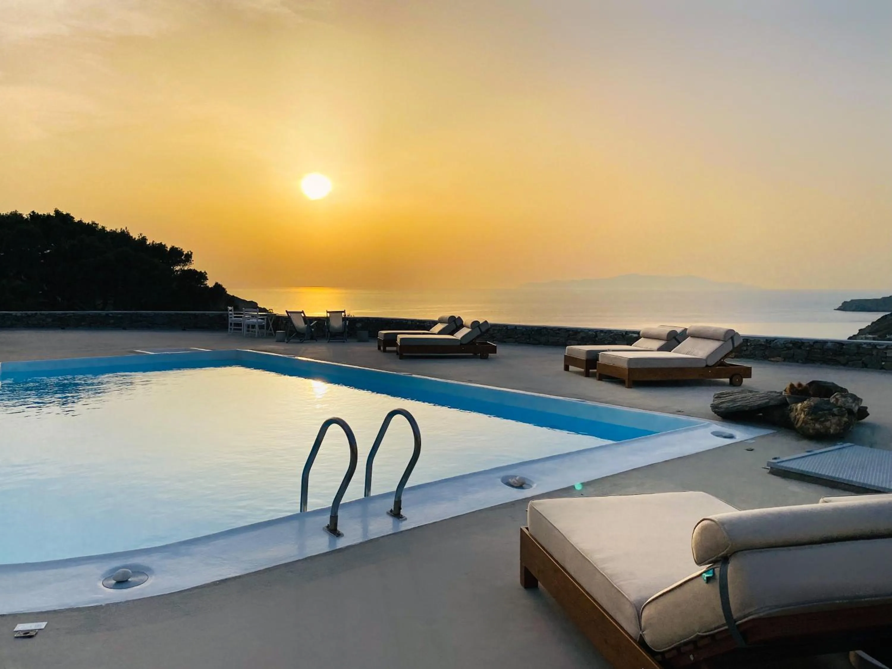 Swimming pool in Pino di Loto Boutique Bed & Breakfast