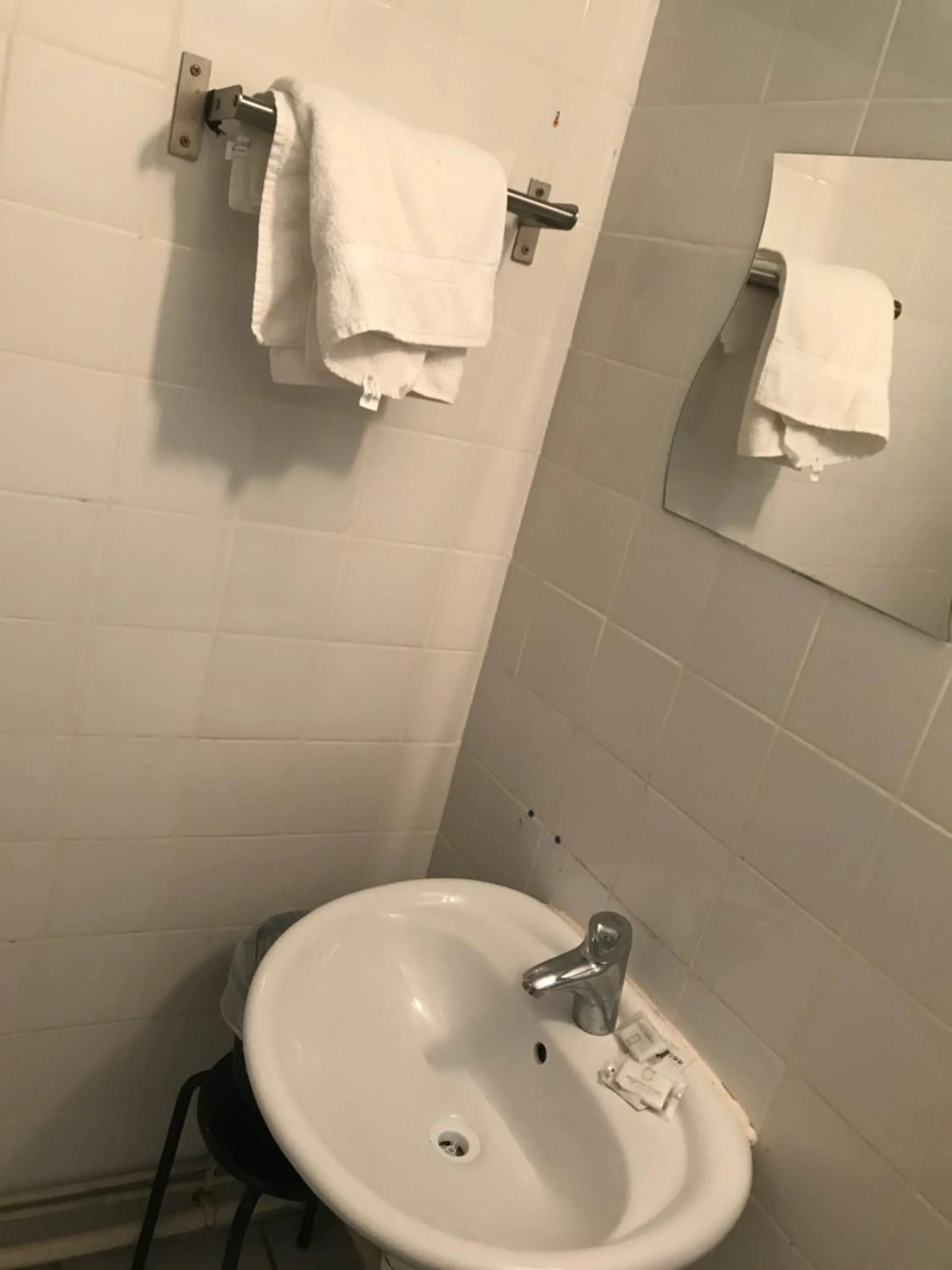 Bathroom in FM Hotel