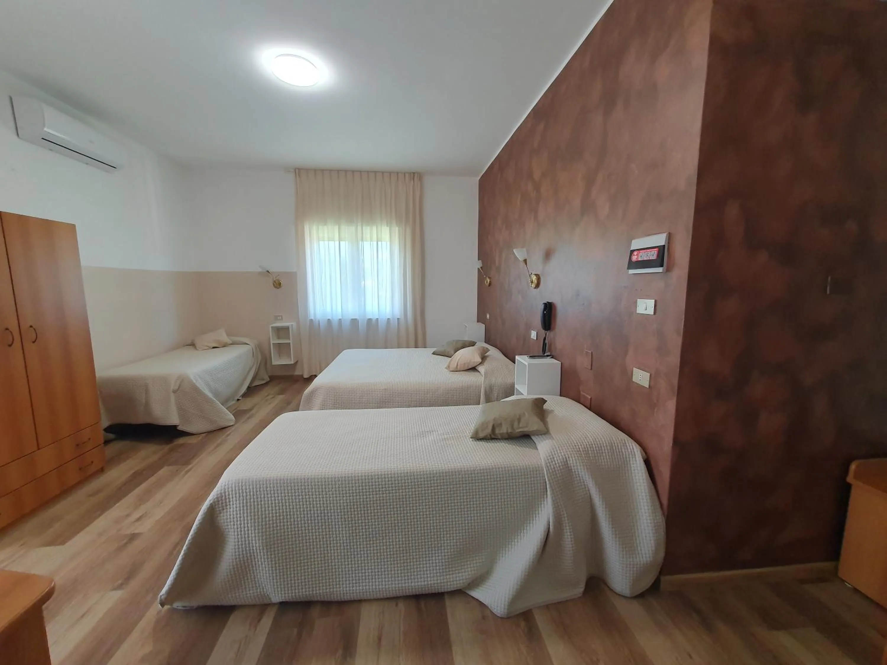 Bedroom, Bed in Hotel Ristorante SUPERSONIK