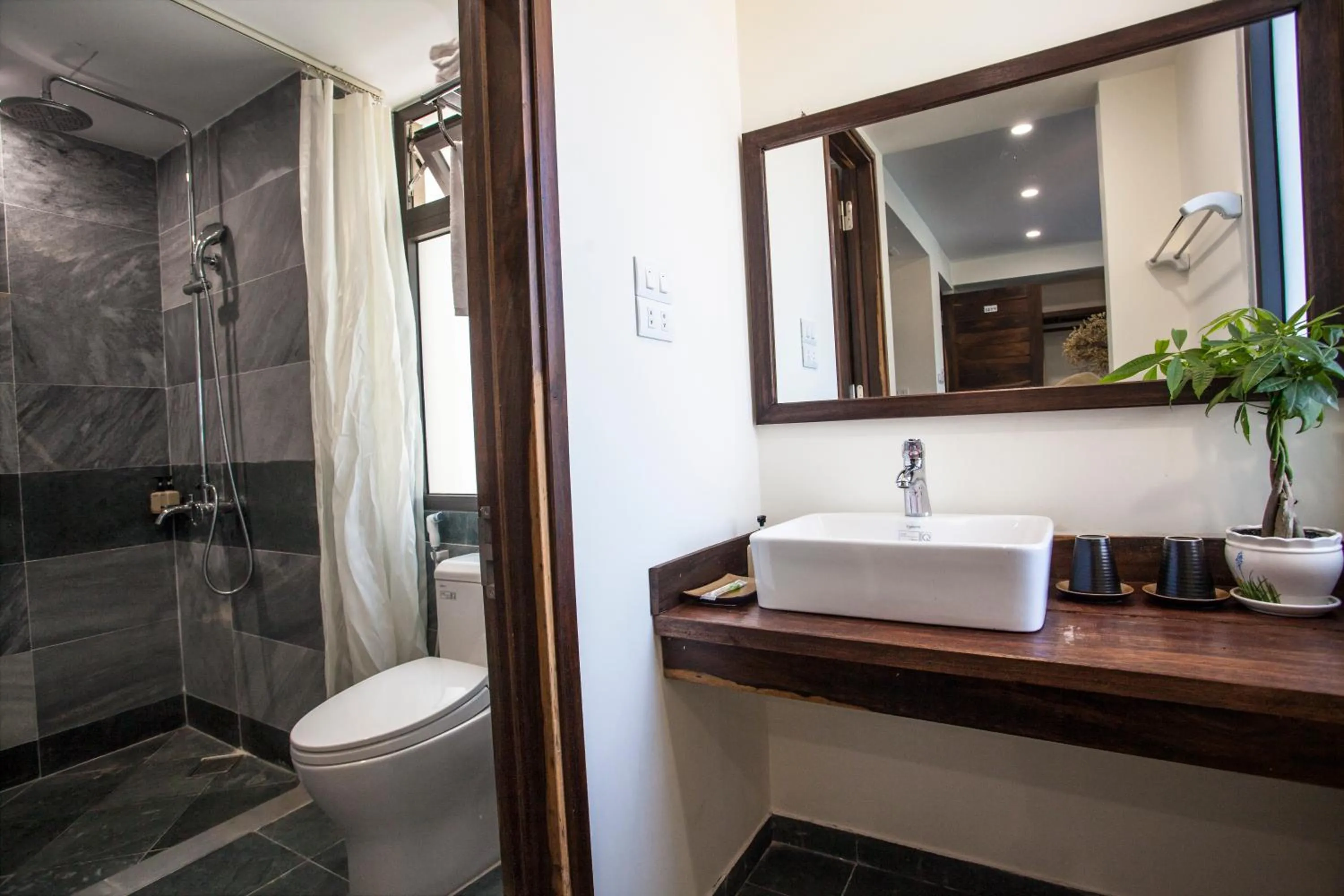 Bathroom in Sông Lụa (Silk River Villa)