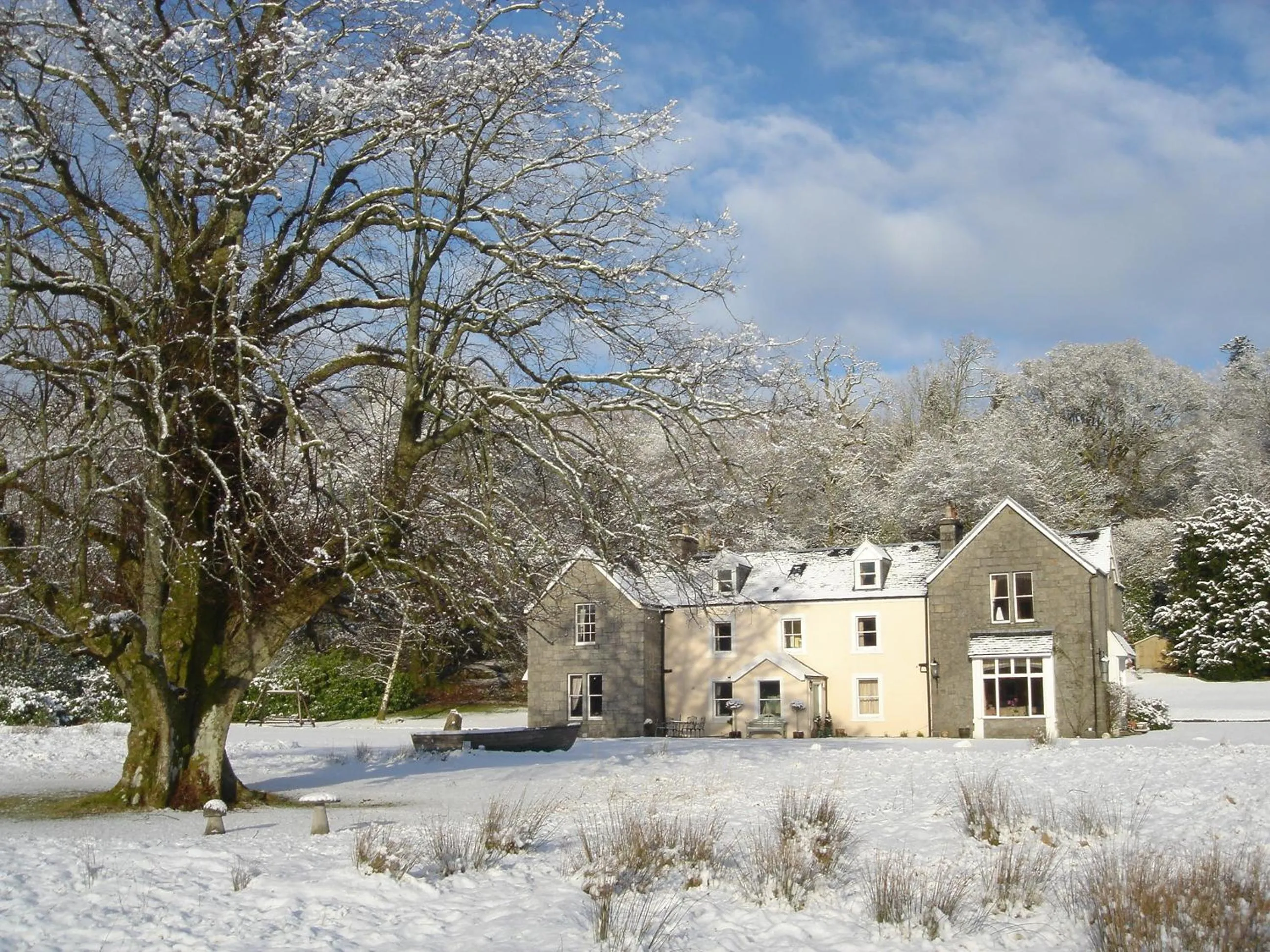 Facade/entrance in Kilcamb Lodge Hotel