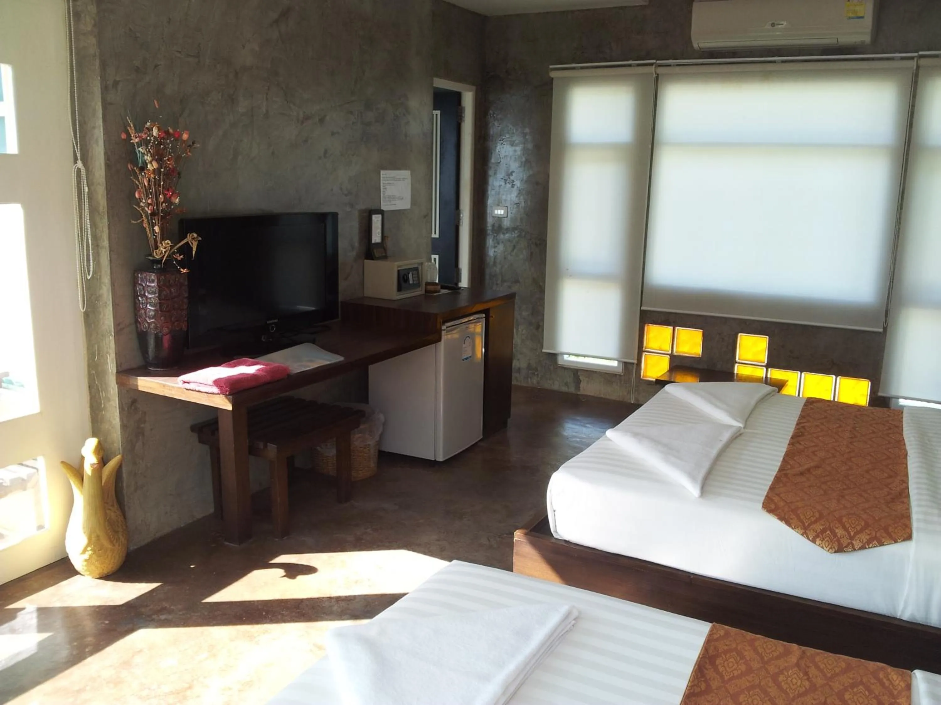 Bed in Silver Sands Resort - Koh Tao