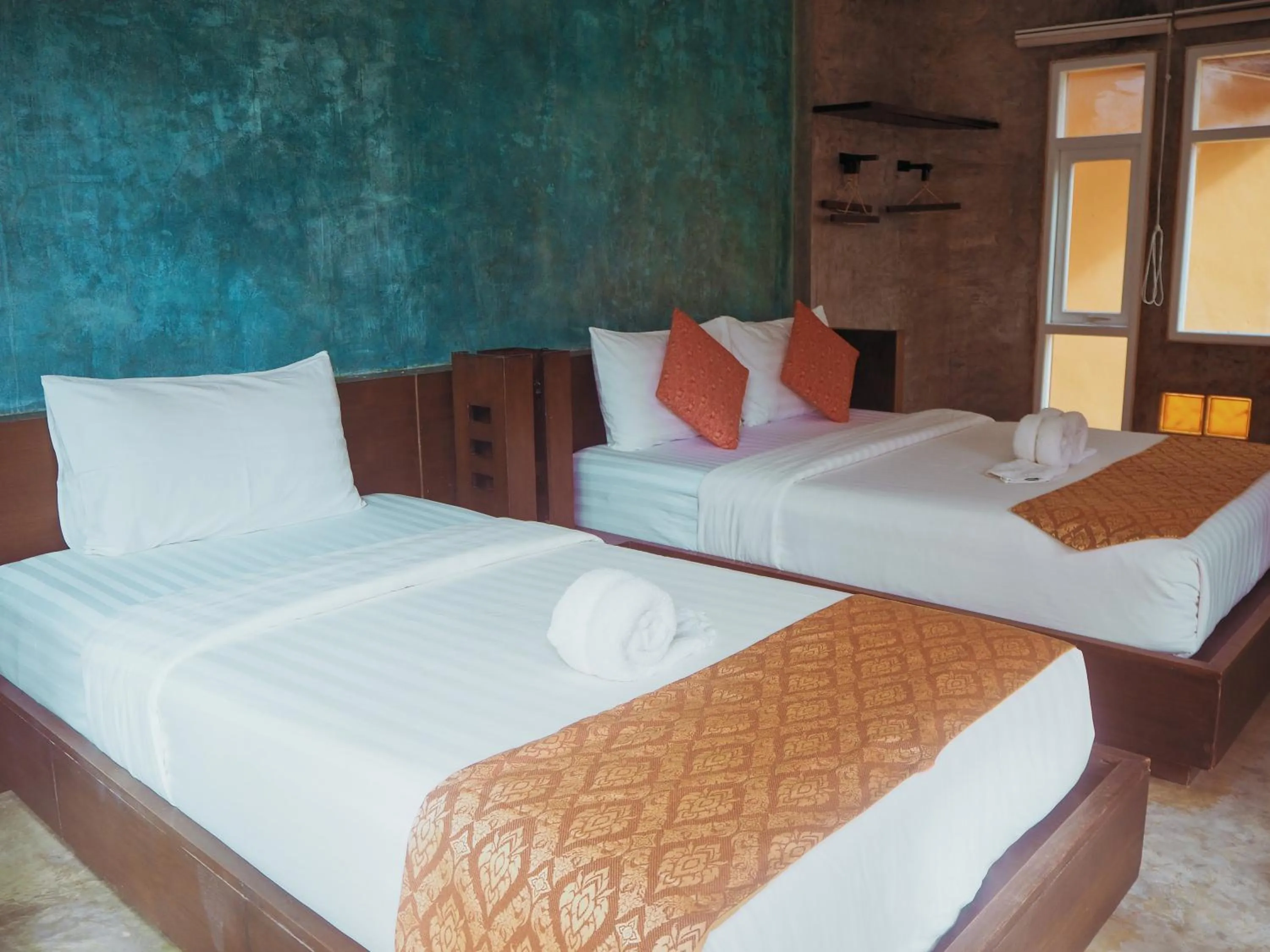 Bed in Silver Sands Resort - Koh Tao