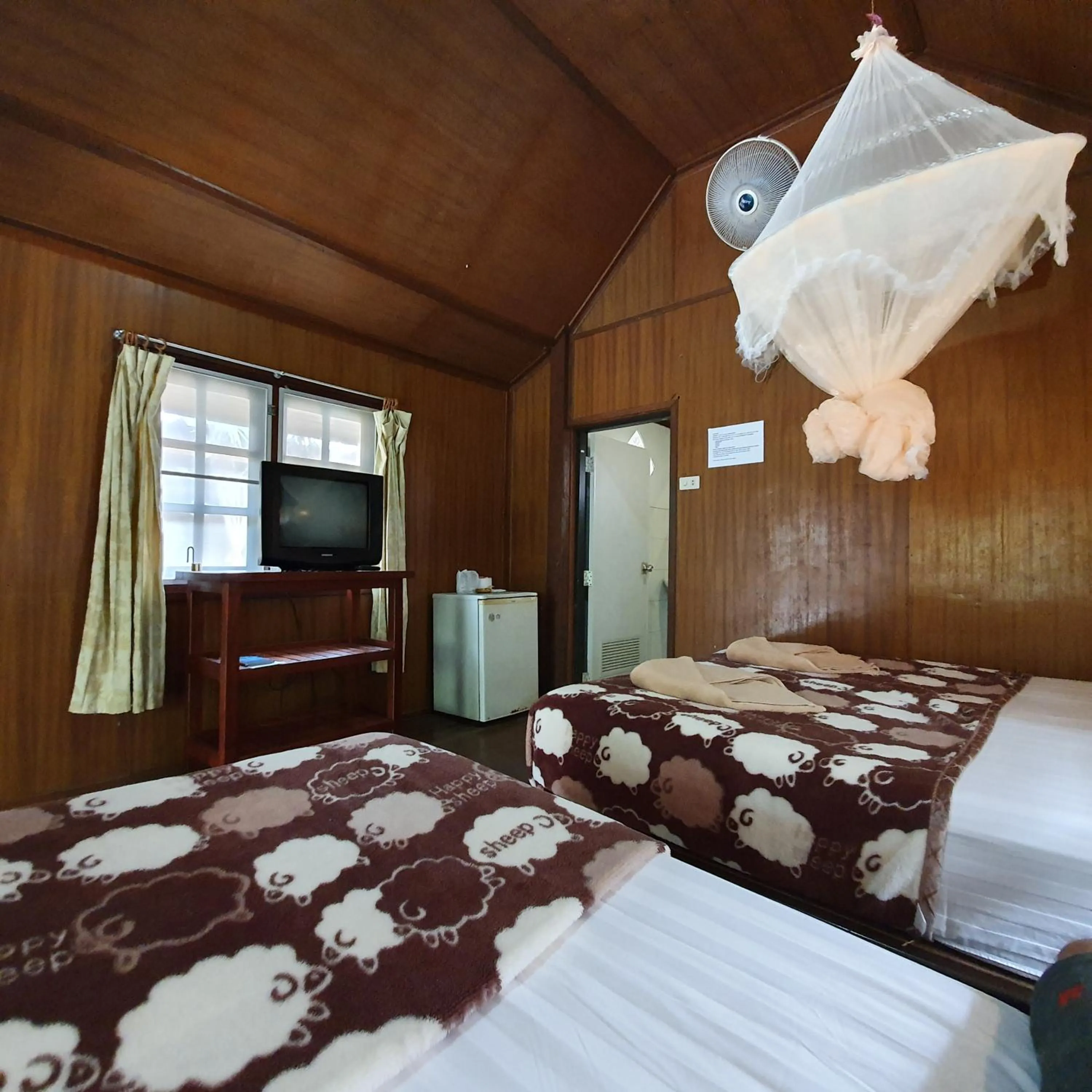 Bed in Silver Sands Resort - Koh Tao