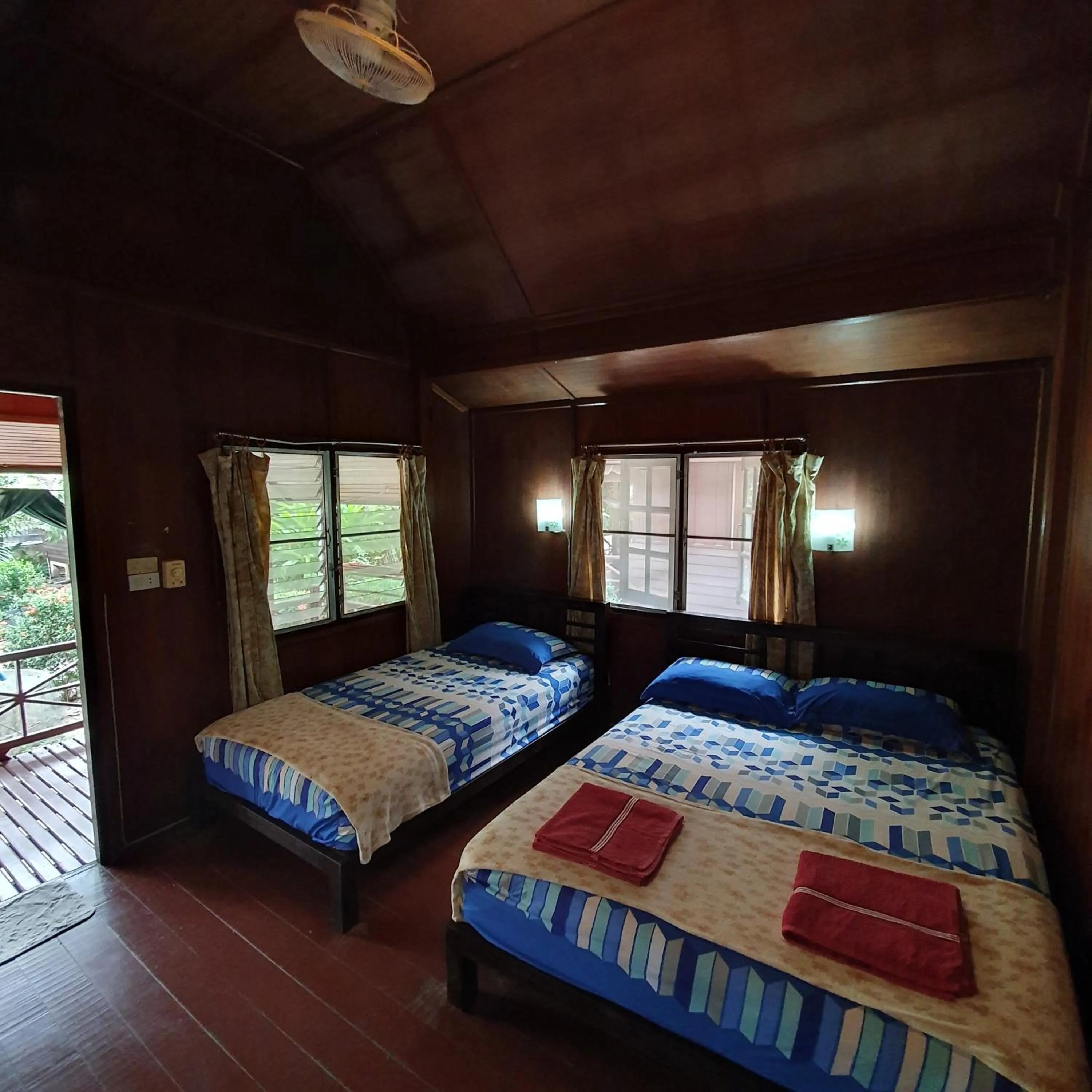 Bed in Silver Sands Resort - Koh Tao