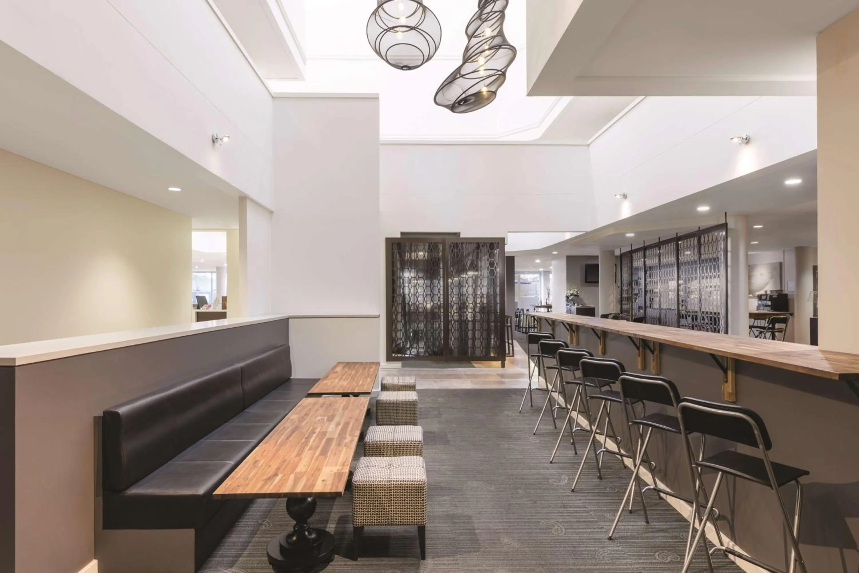 Lounge or bar in Rendezvous Hotel Perth Central