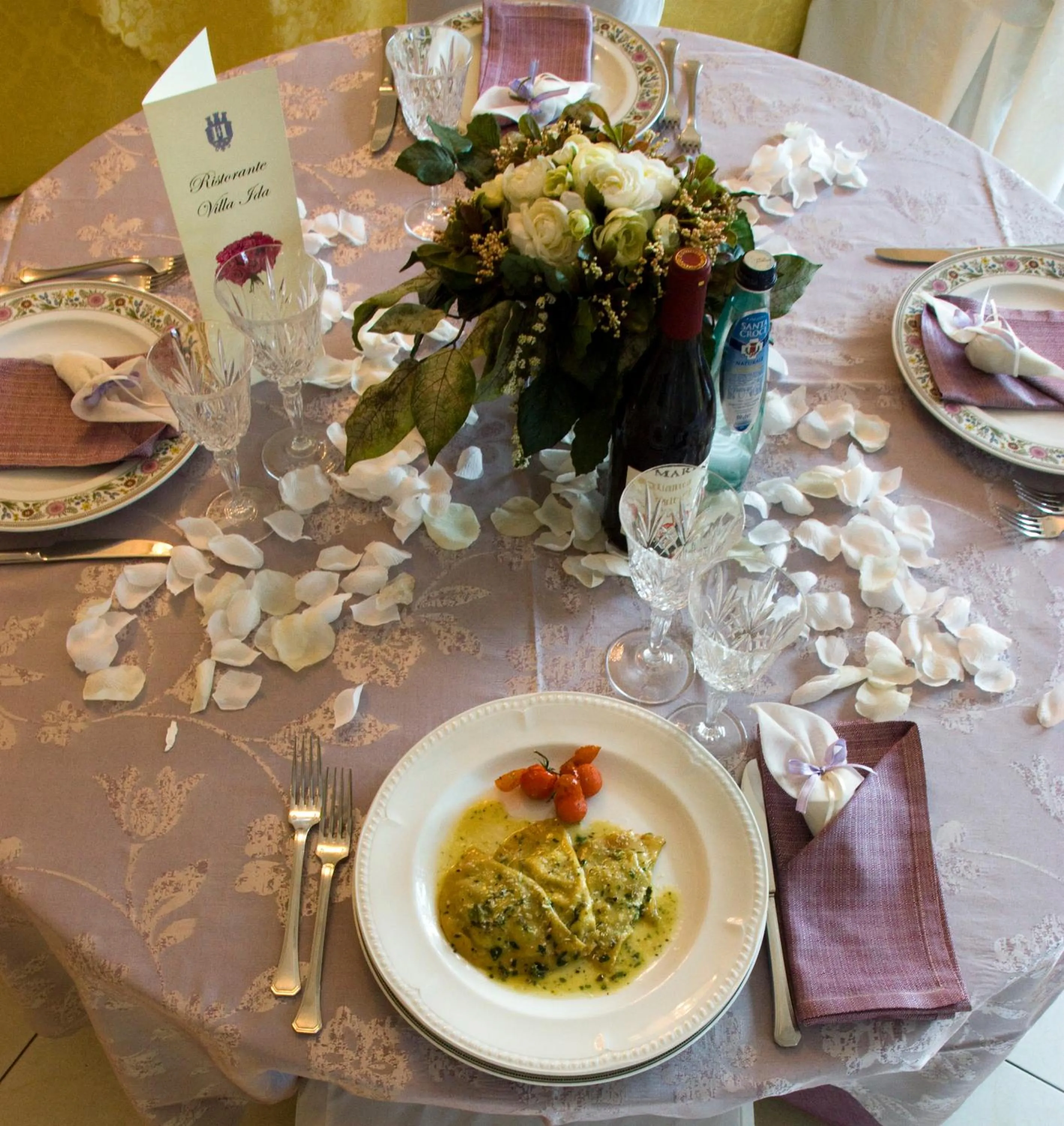 Food and drinks in Hotel Villa Ida