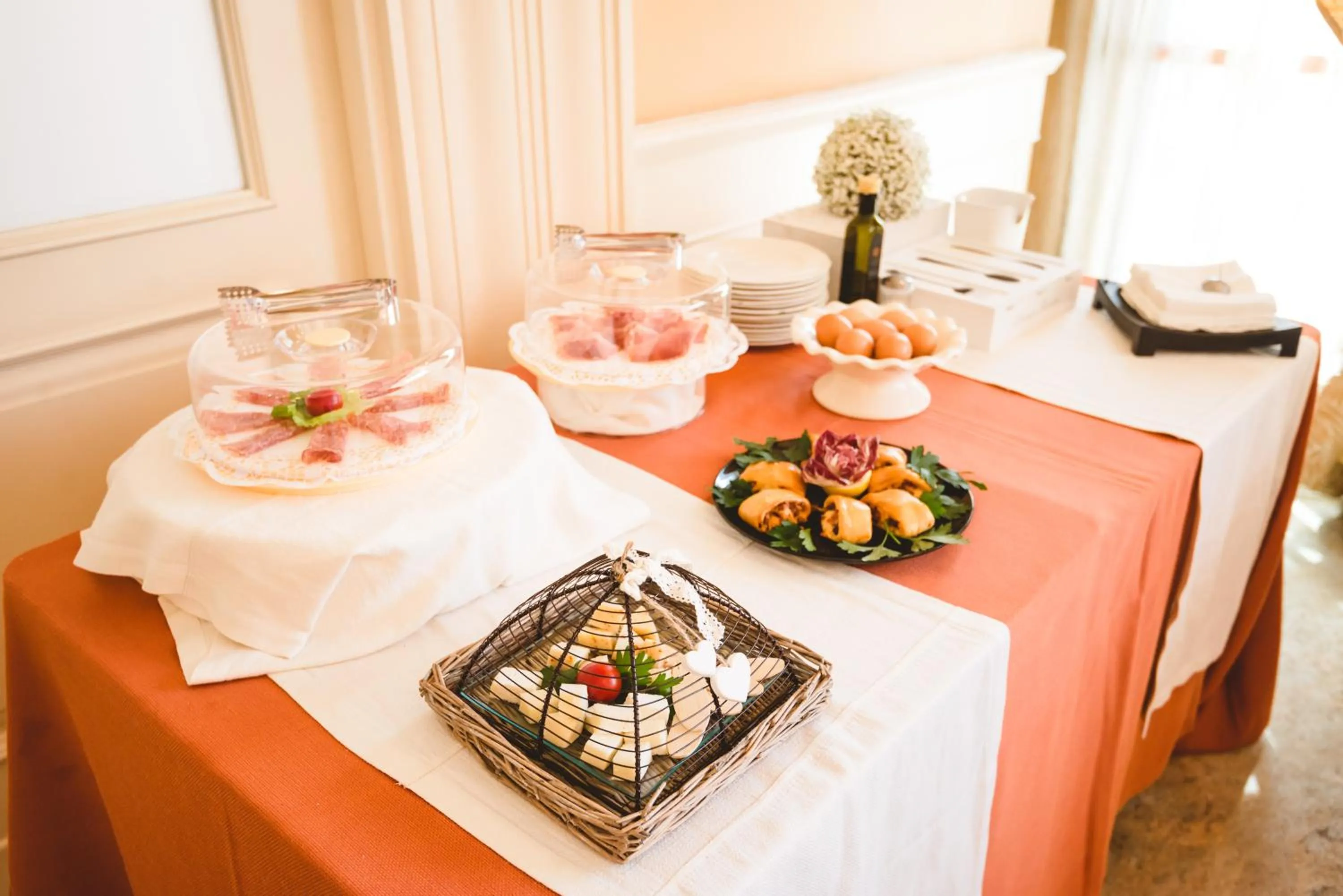 Food and drinks in Hotel Villa Ida