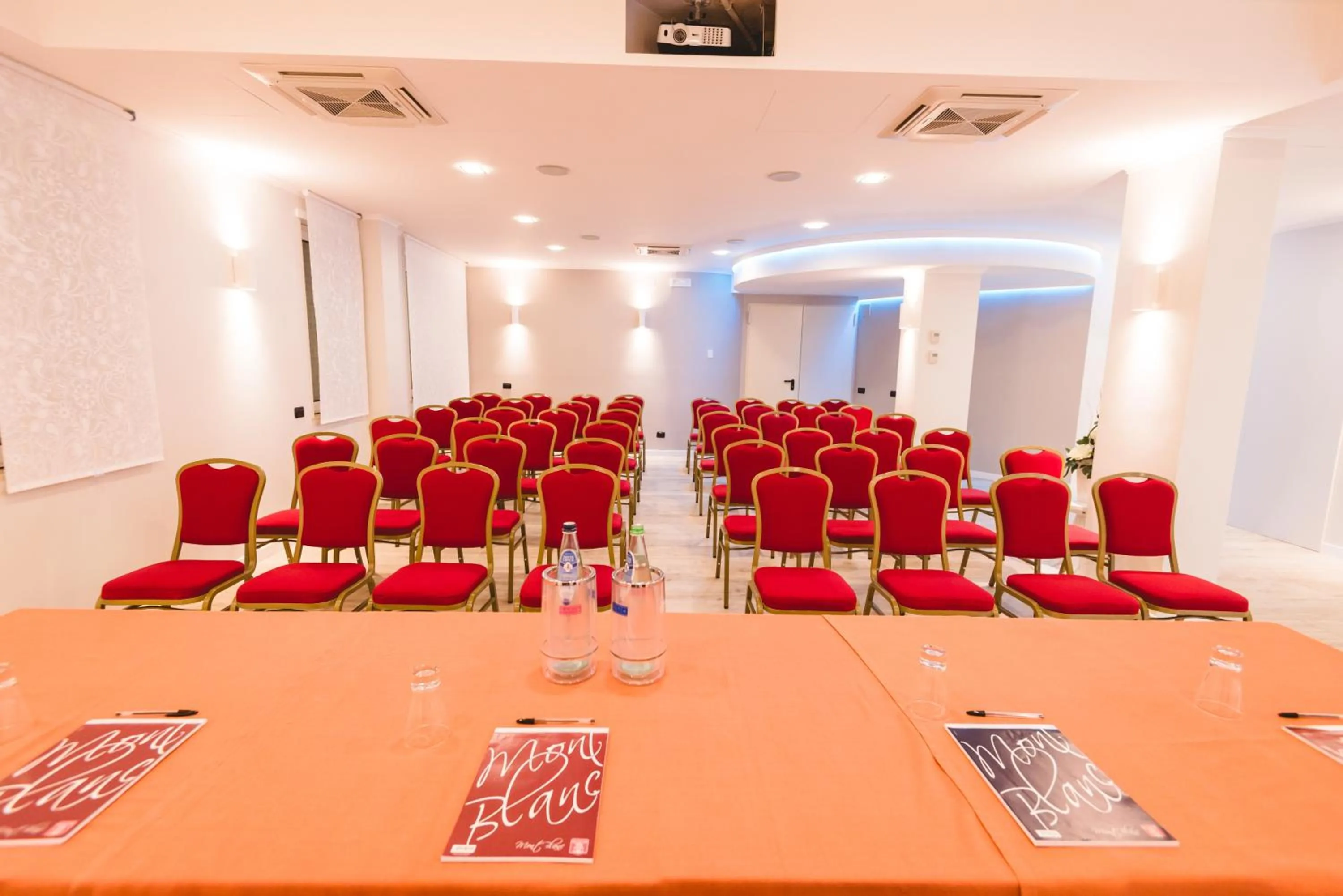 Meeting/conference room in Hotel Villa Ida