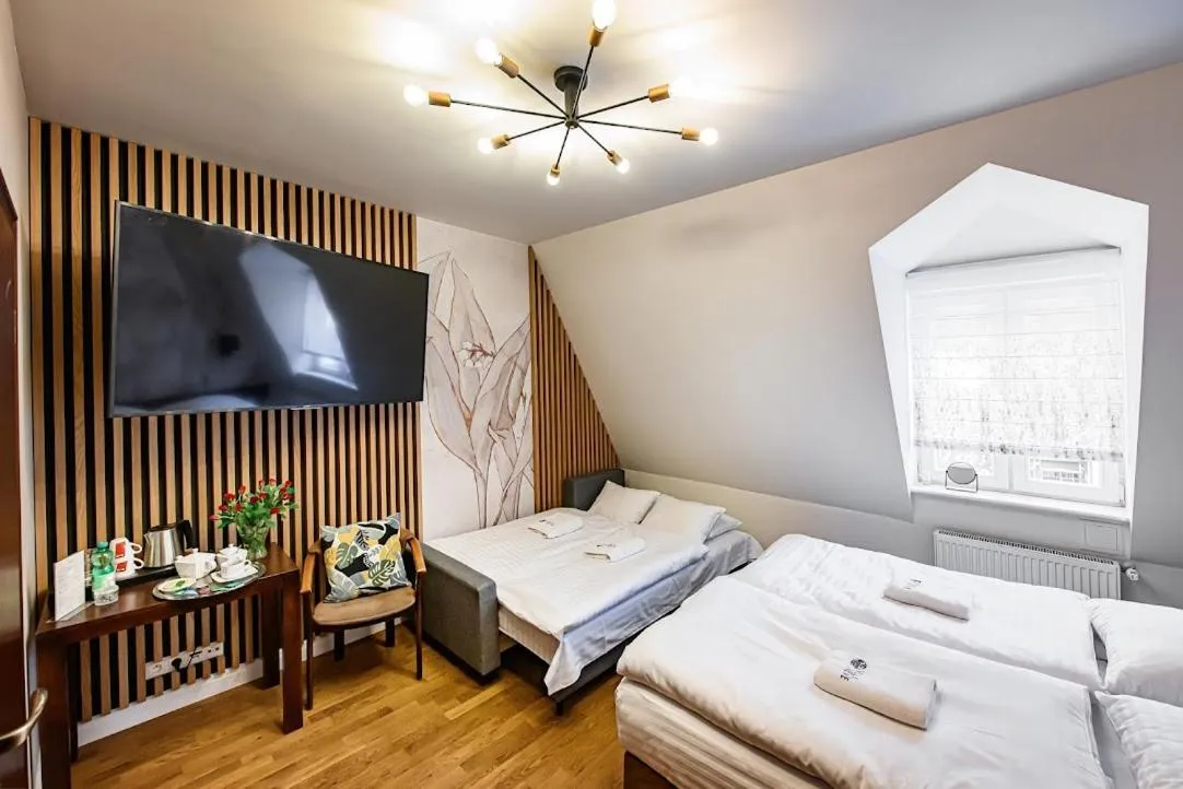 Photo of the whole room, Bed in Villa Neve