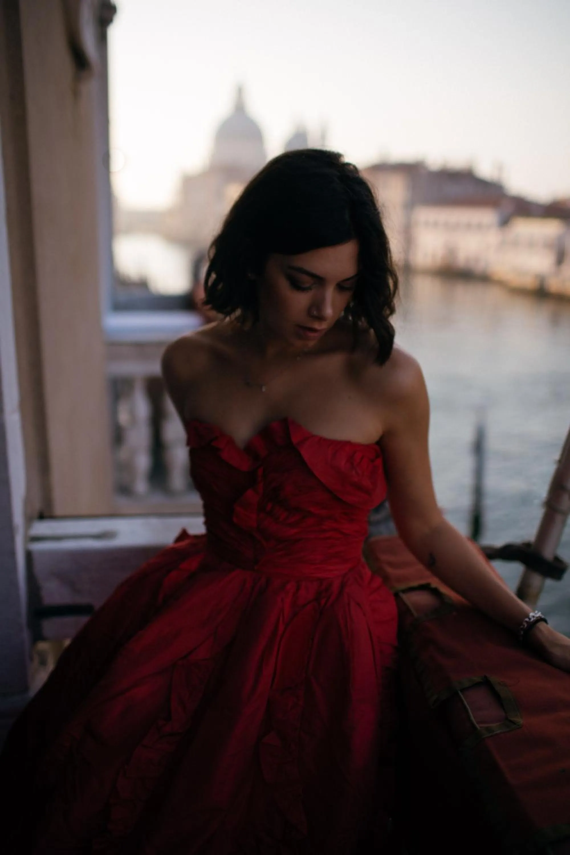 People in Palazzetto Pisani Grand Canal