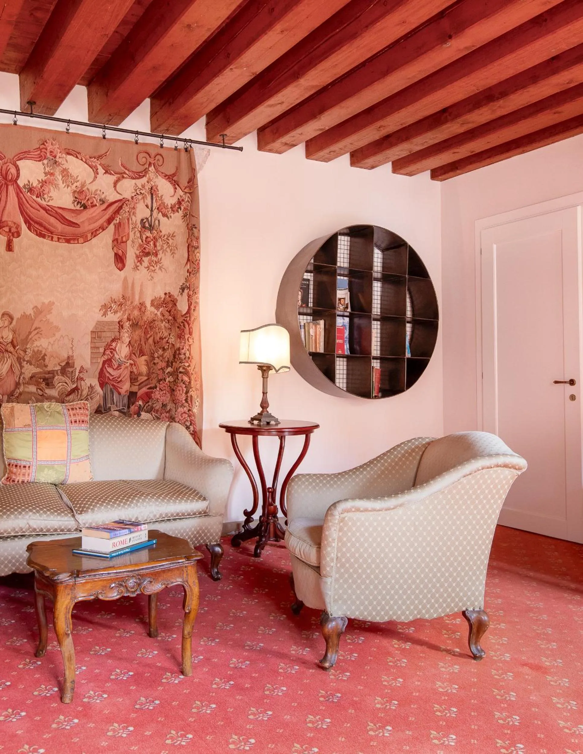 Living room in Palazzetto Pisani Grand Canal