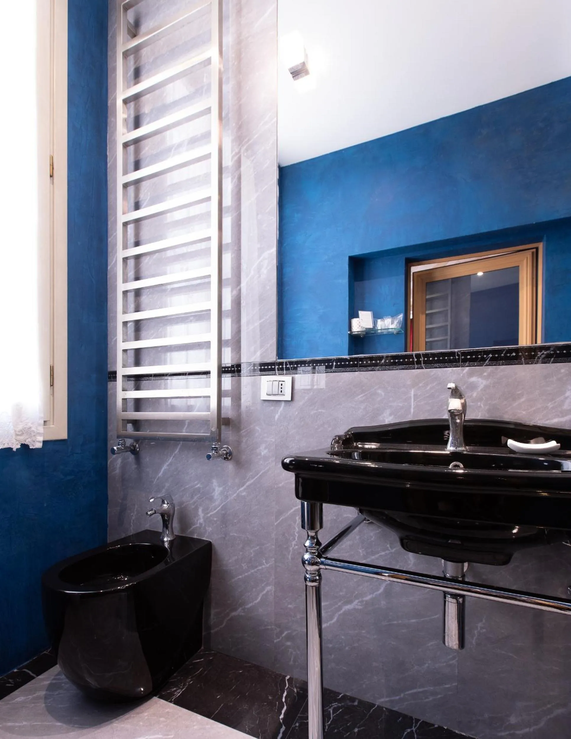 Bathroom in Palazzetto Pisani Grand Canal