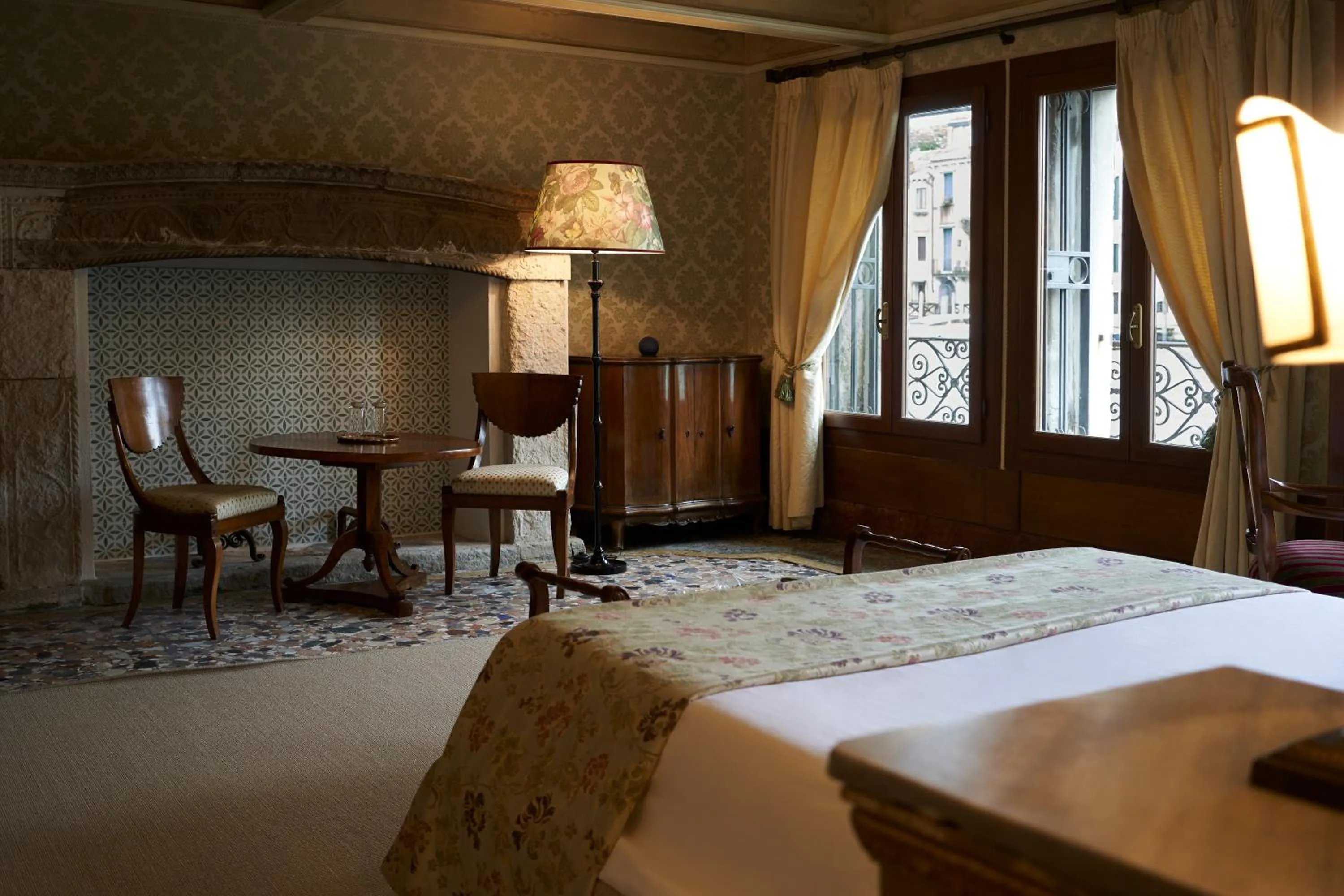 Seating area, Bed in Palazzetto Pisani Grand Canal