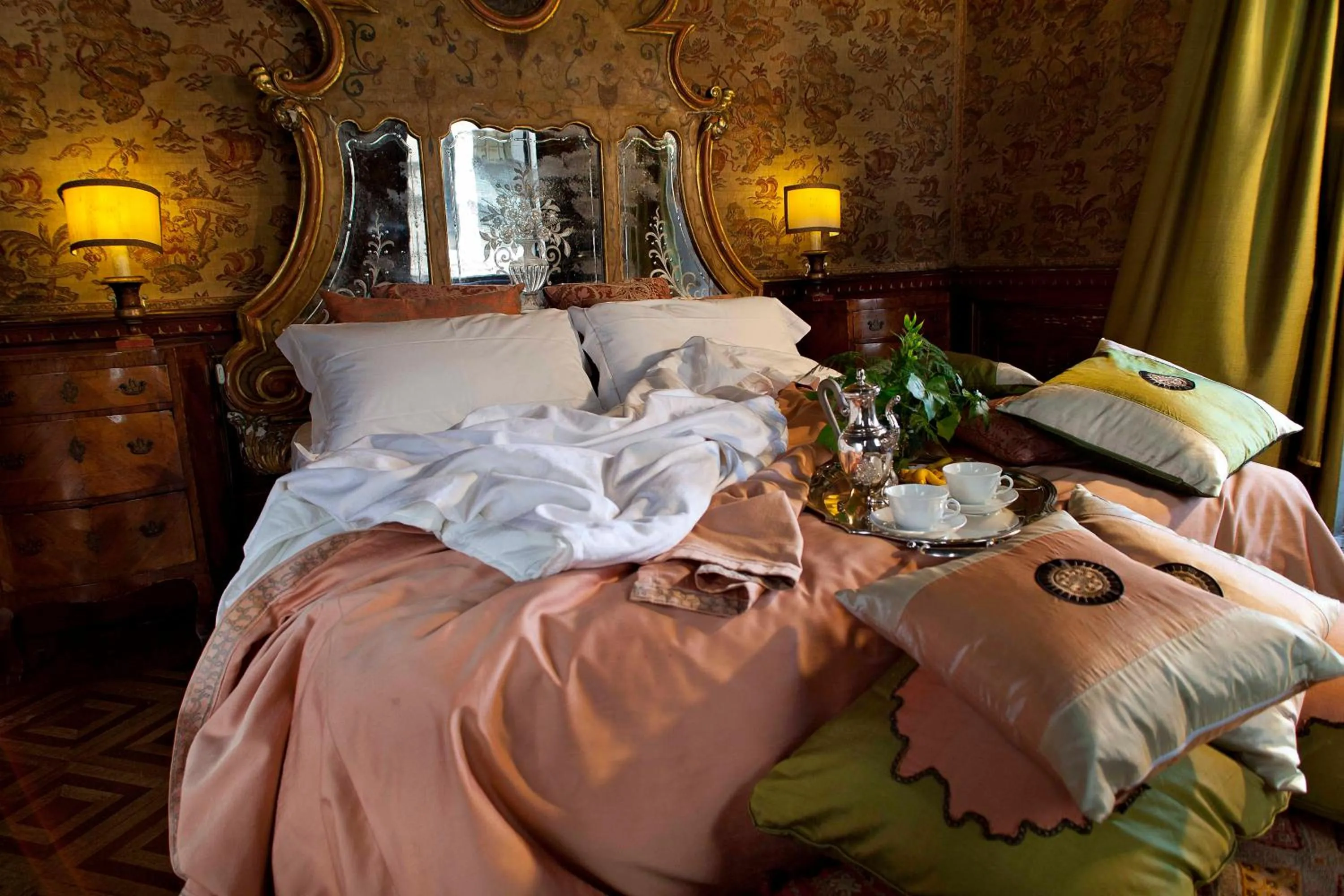 Bedroom, Bed in Palazzetto Pisani Grand Canal