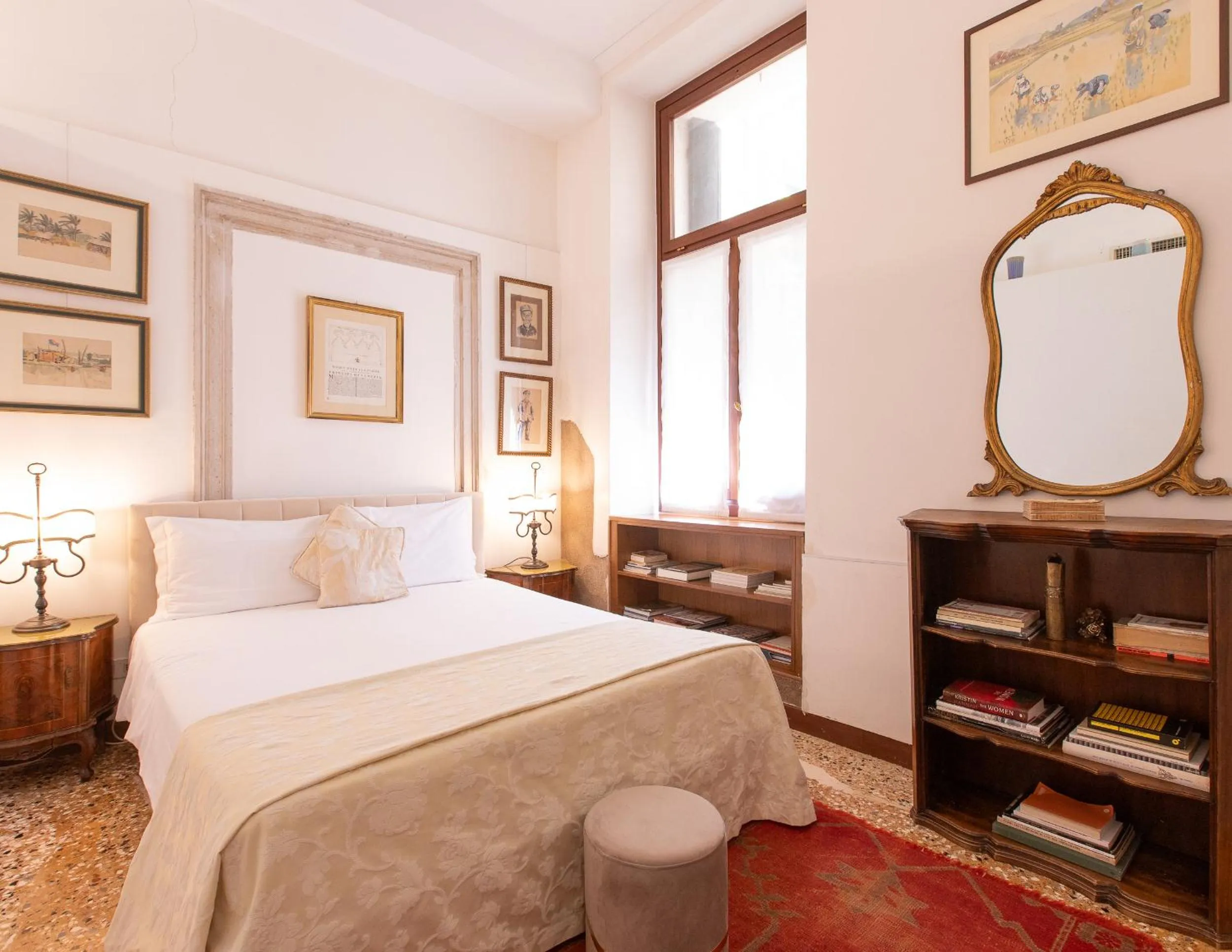 Bedroom, Bed in Palazzetto Pisani Grand Canal