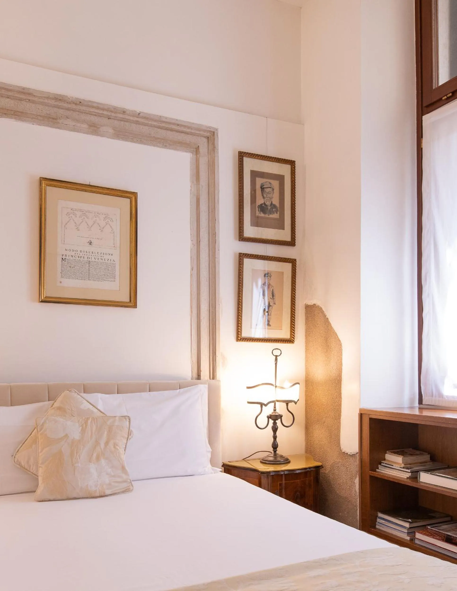 Bedroom, Bed in Palazzetto Pisani Grand Canal