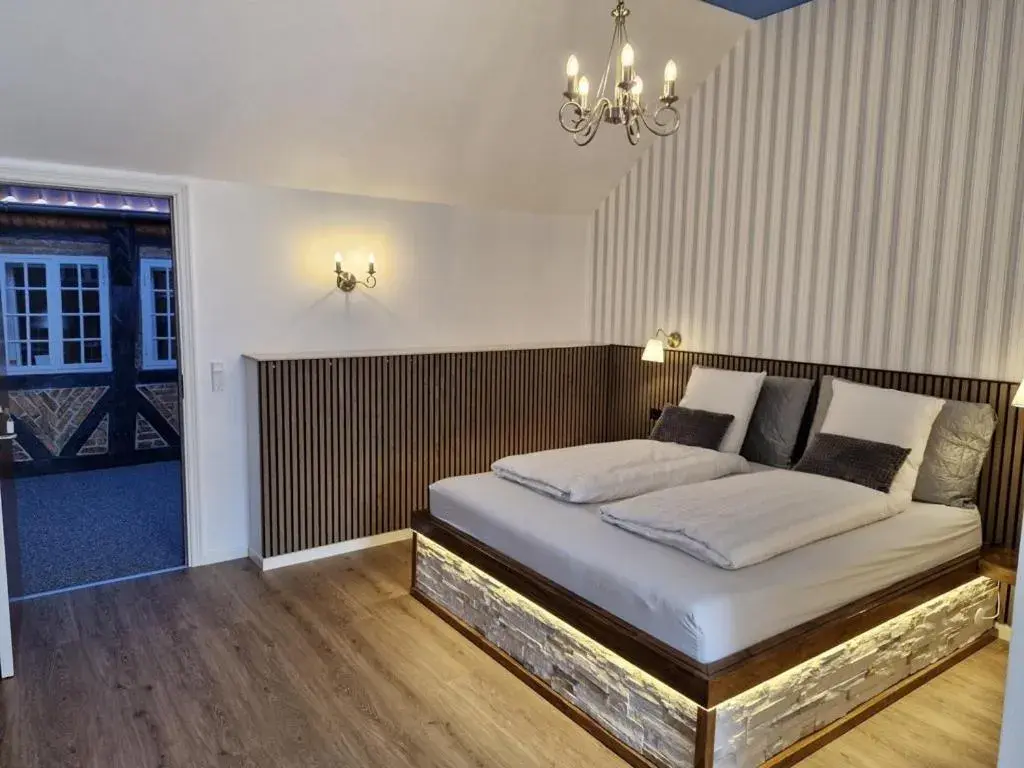 Suite with Hot Tub - single occupancy in Gørdinglund Herregård Bed & Breakfast Suite with Hot Tub - single occupancy in Gørdinglund Herregård Bed & Breakfast