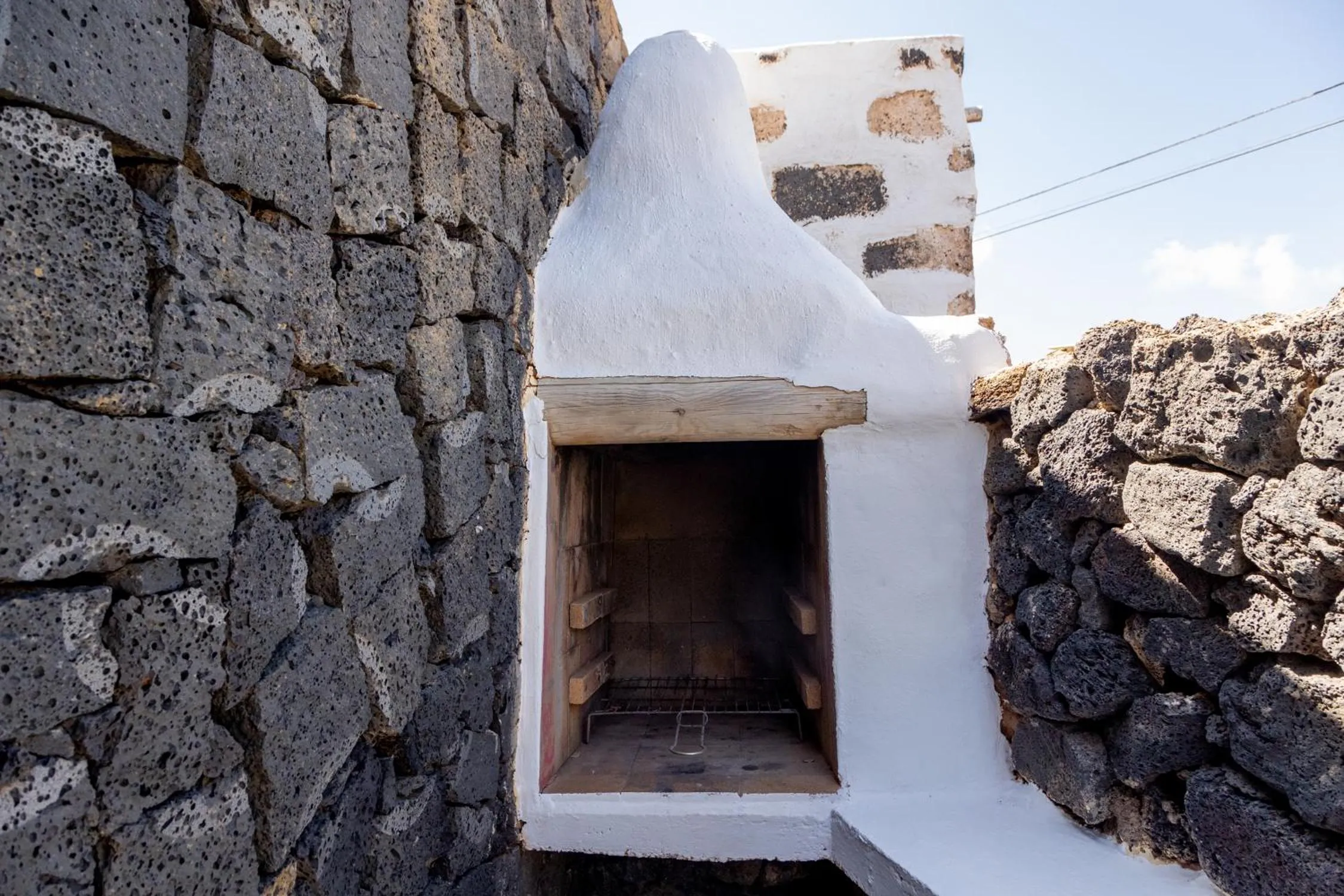 BBQ facilities in Finca Tomaren