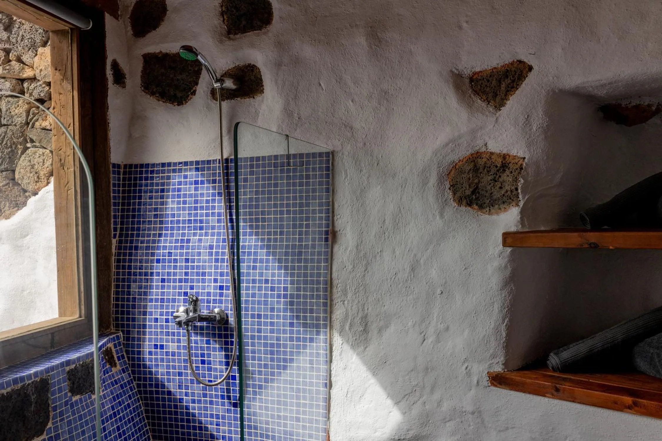 Shower in Finca Tomaren