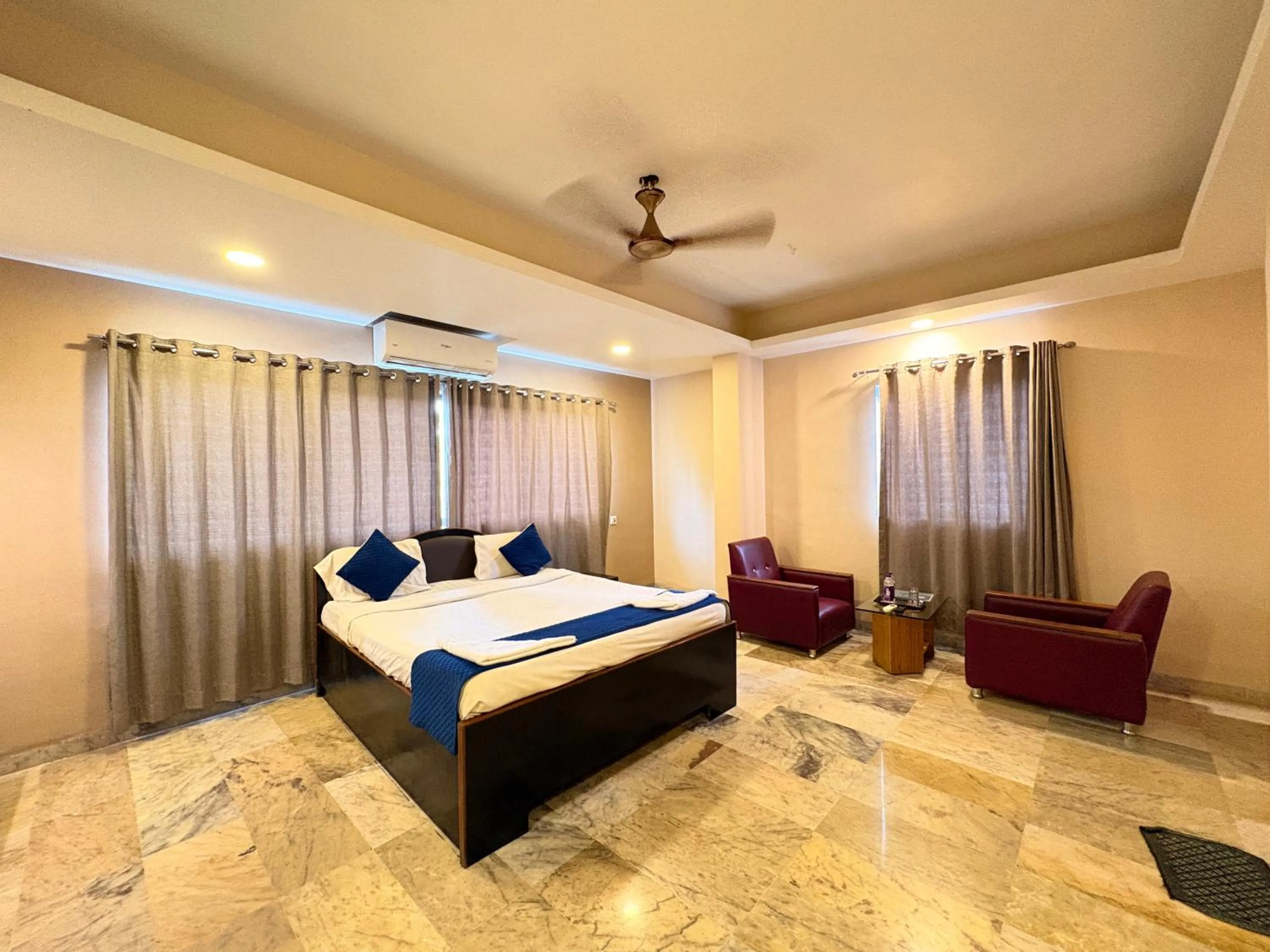 Bed in Sunrise Hill Resort