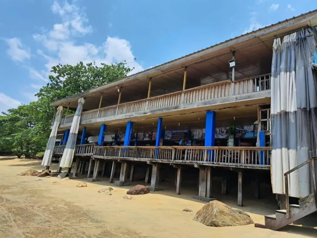 Deluxe Suite with Spa Bath in Les Gites de Kribi Deluxe Suite with Spa Bath in Les Gites de Kribi