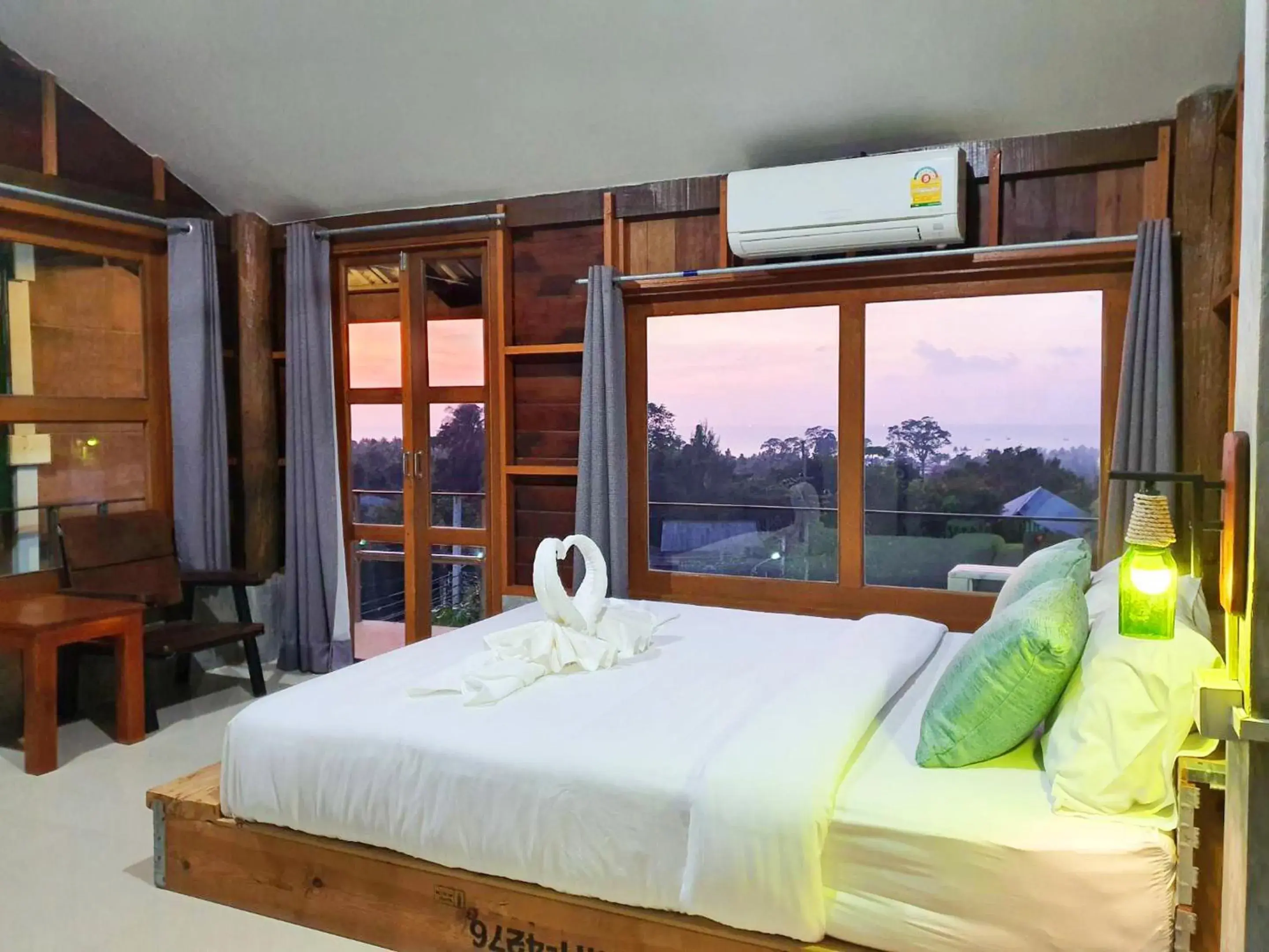 Double Room with Balcony and Sea View in Life koh tao resort Double Room with Balcony and Sea View in Life koh tao resort