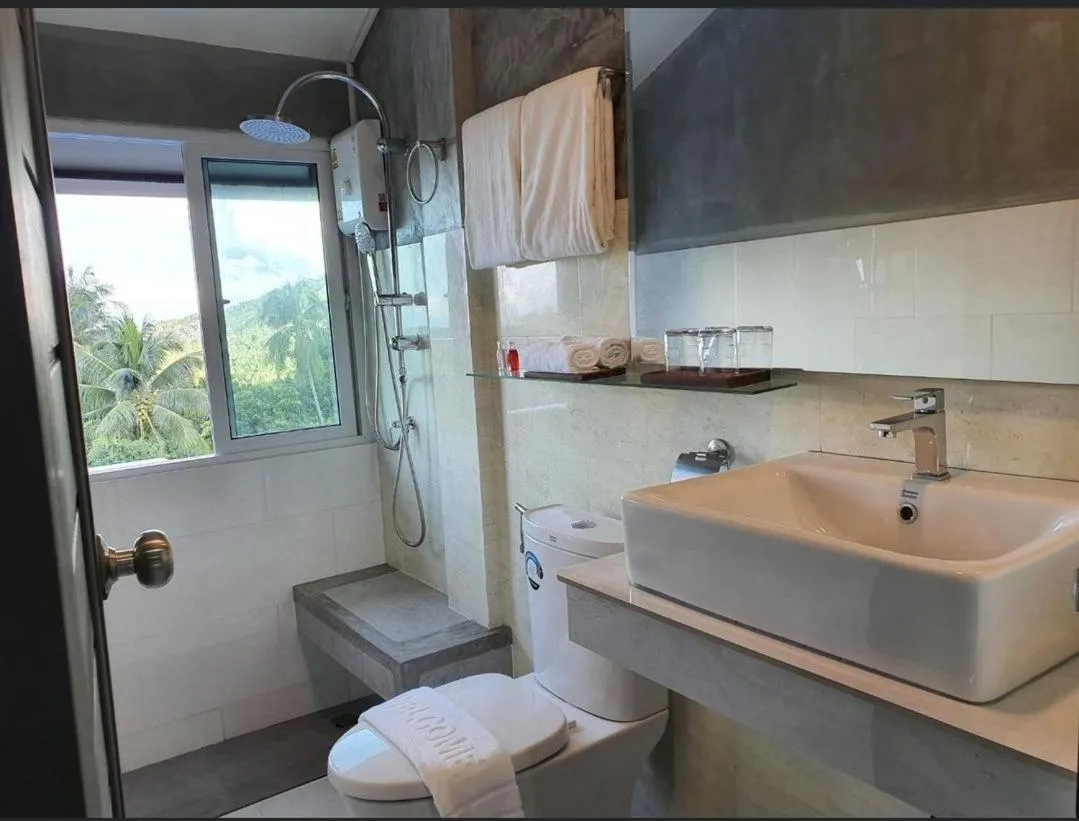 Toilet in Life koh tao resort