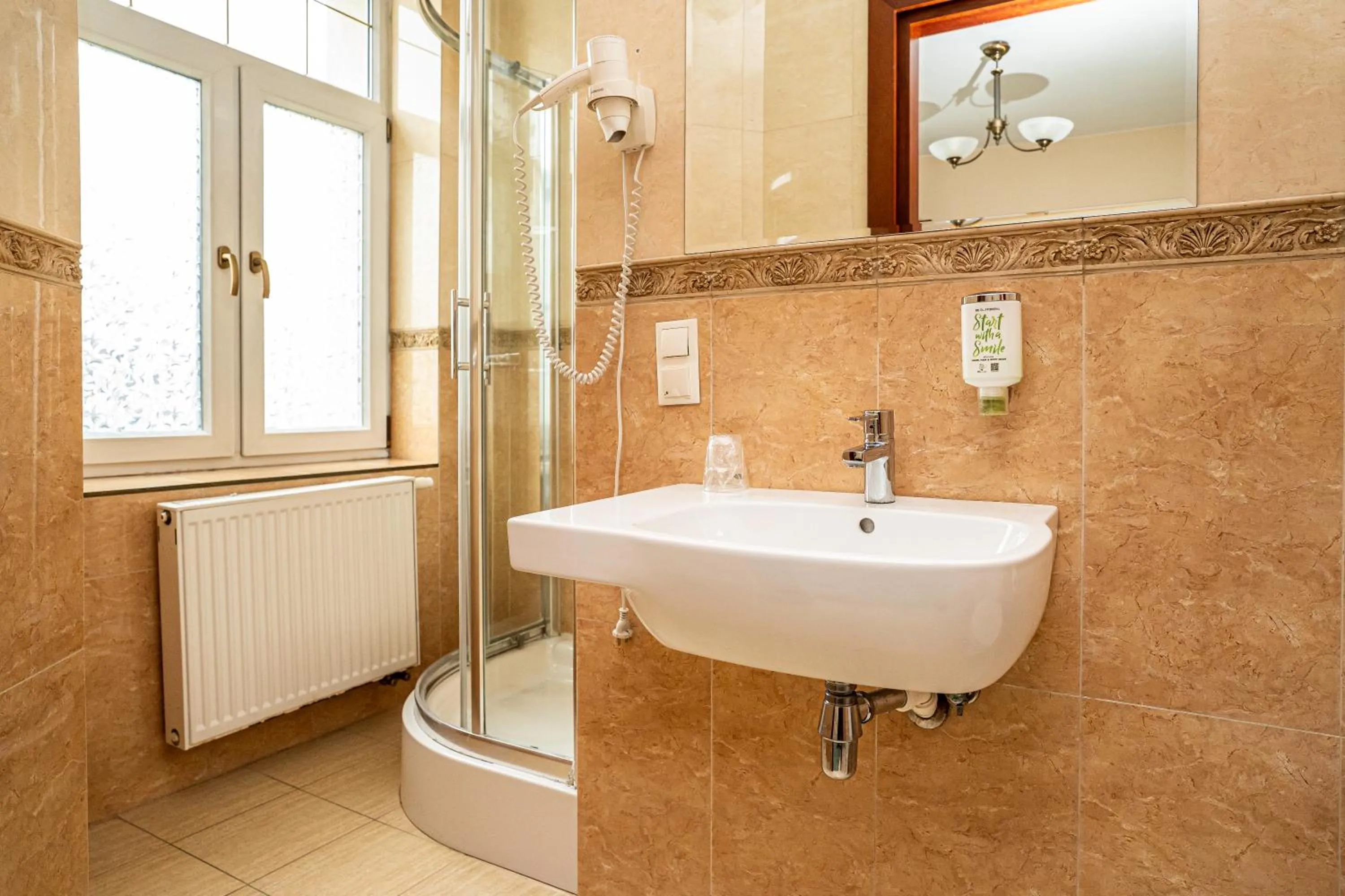 Shower in Hotel Arkadia Royal