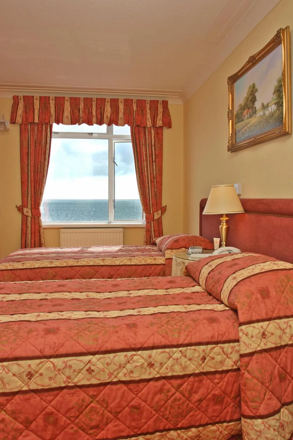 Bed in Livermead Cliff Hotel