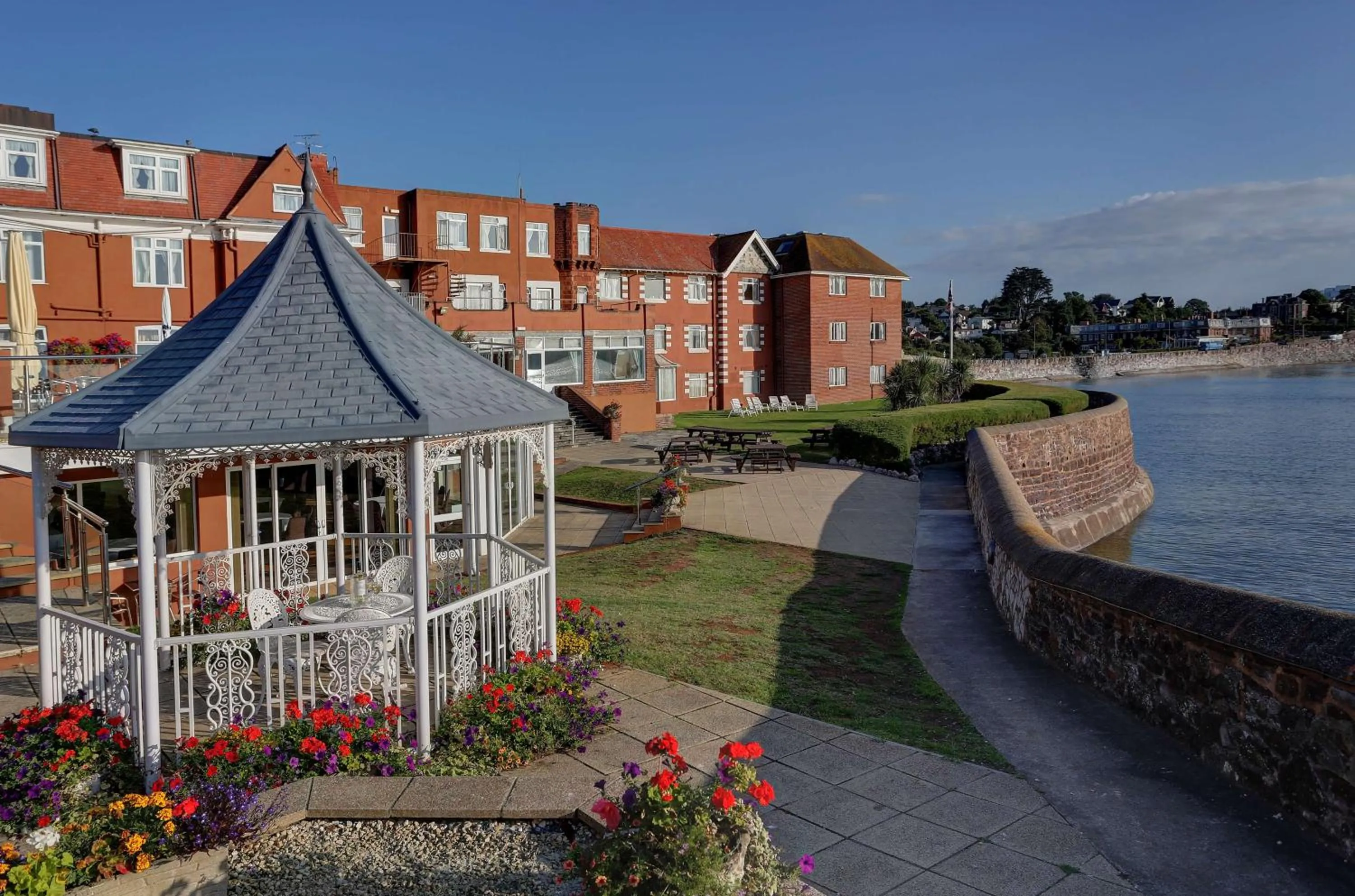 Property building in Livermead Cliff Hotel