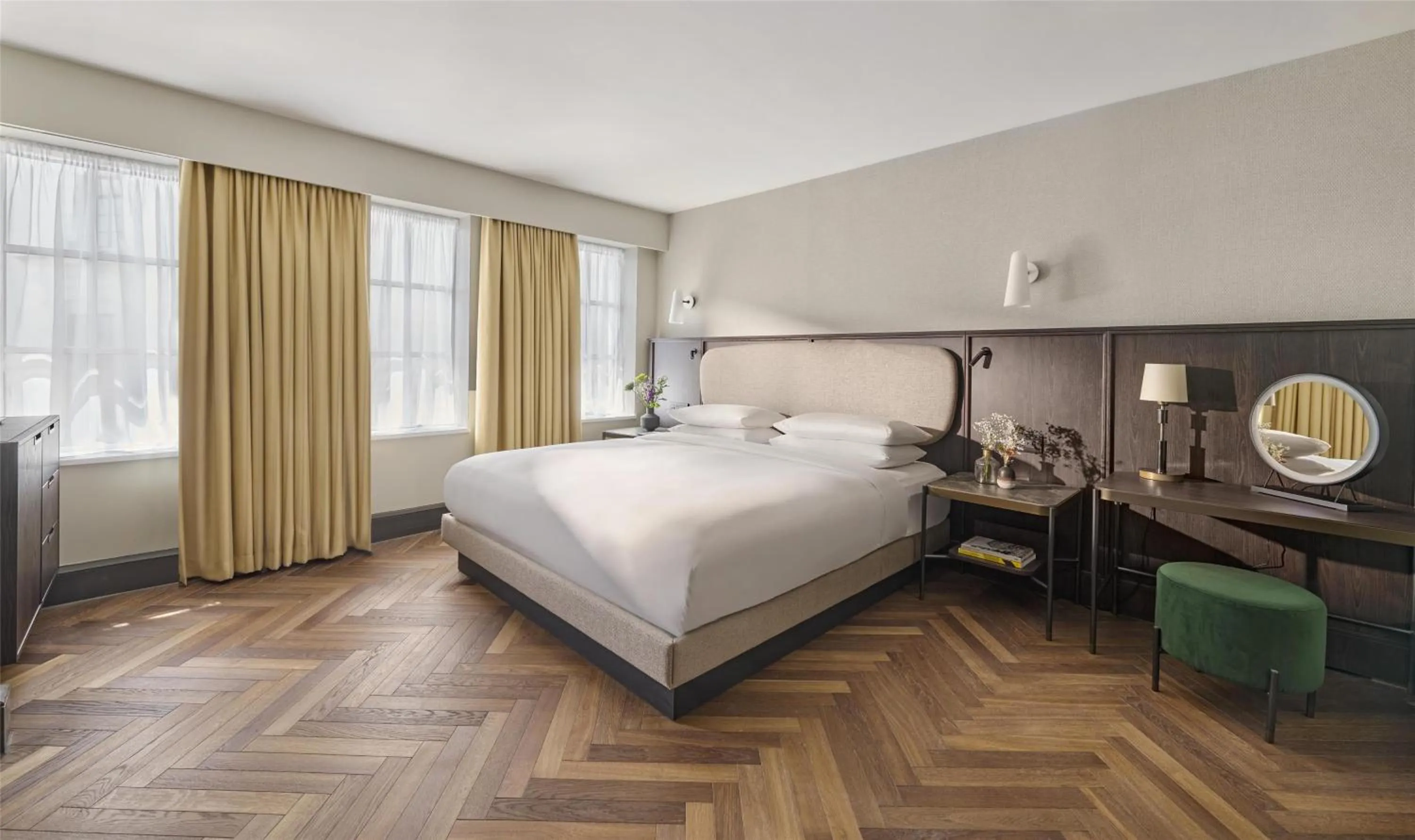 Bed in Hyatt Regency London Blackfriars