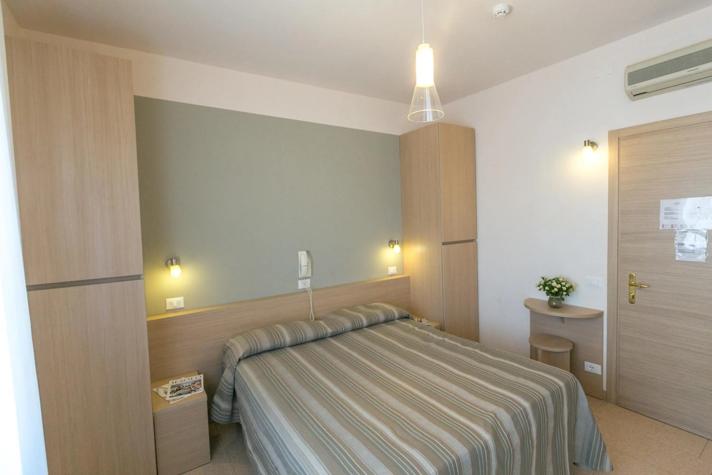 Photo of the whole room, Bed in Hotel Colonna