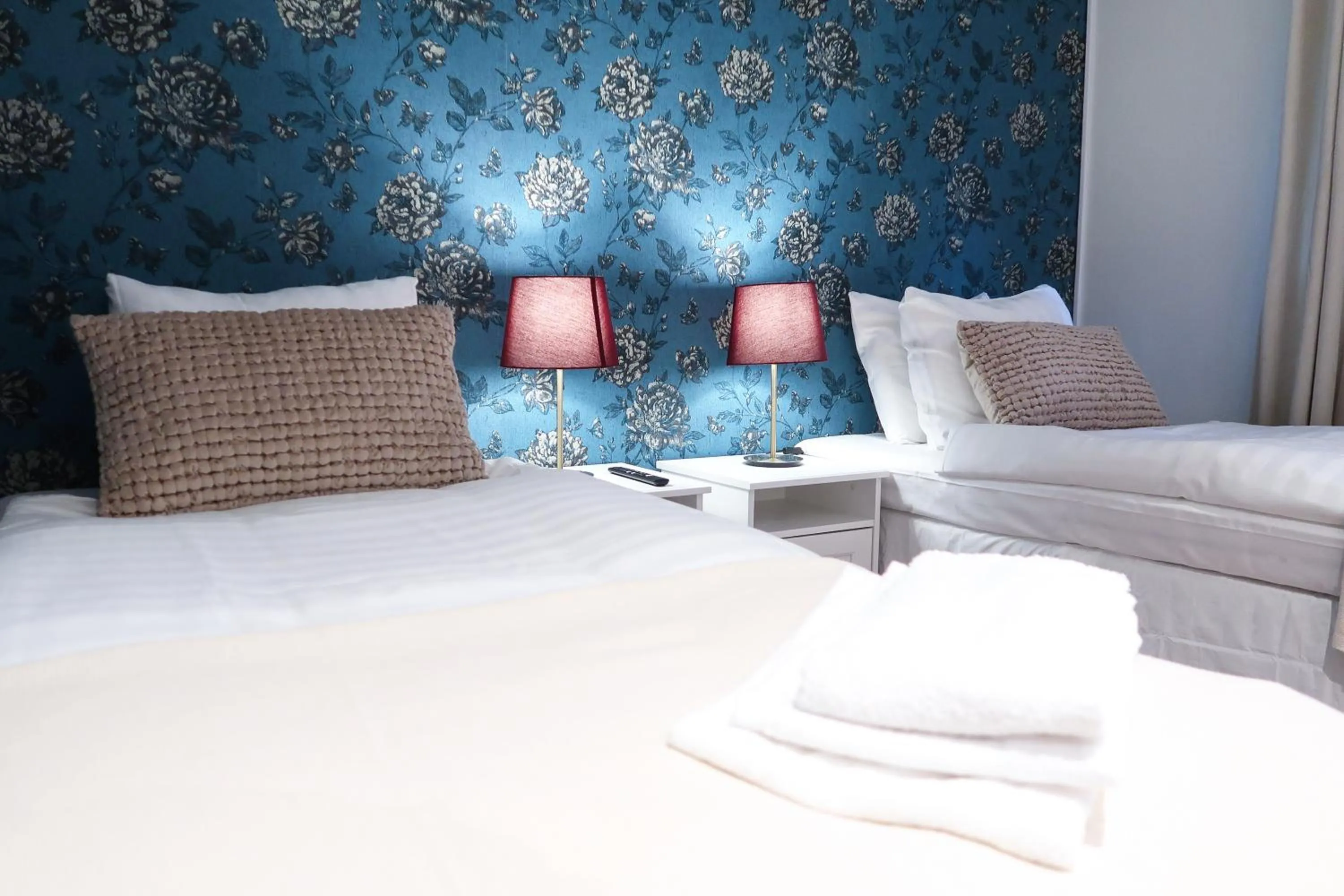 Bedroom, Bed in Hotel City Living