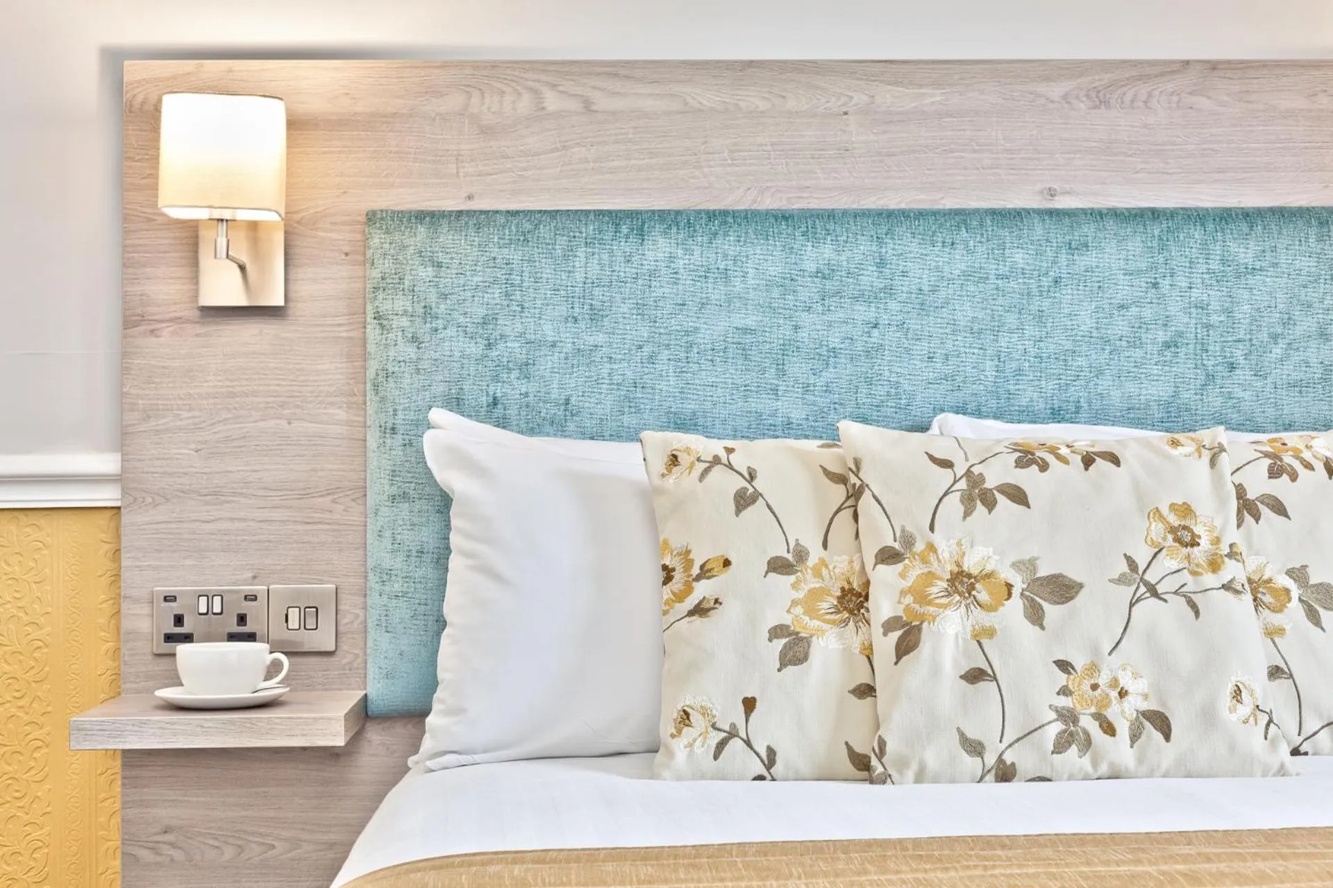 Bed in The Yewdale Inn and Hotel Coniston Village