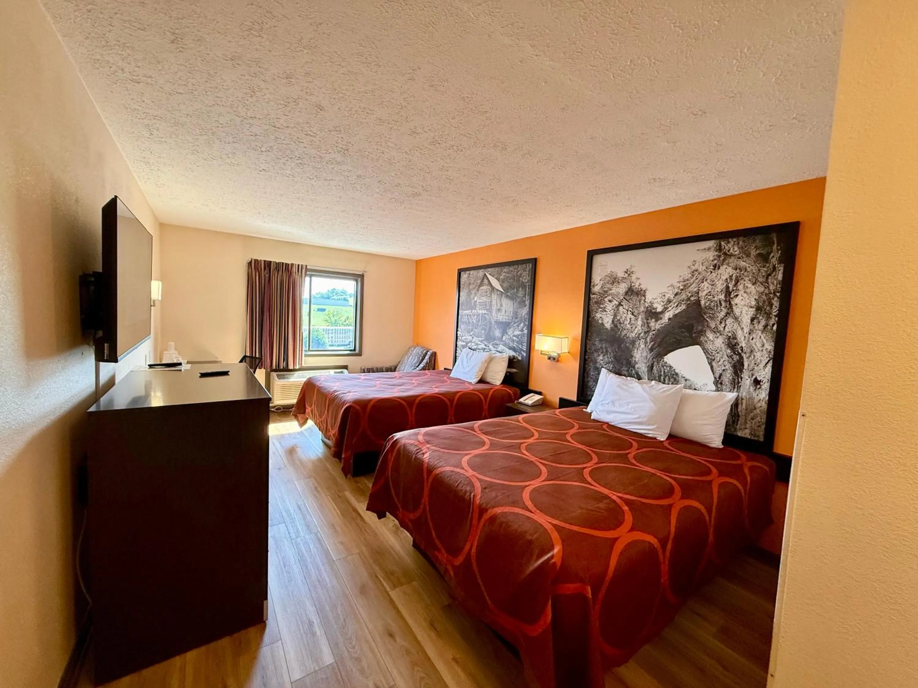 Bed in Super 8 by Wyndham Hillsville