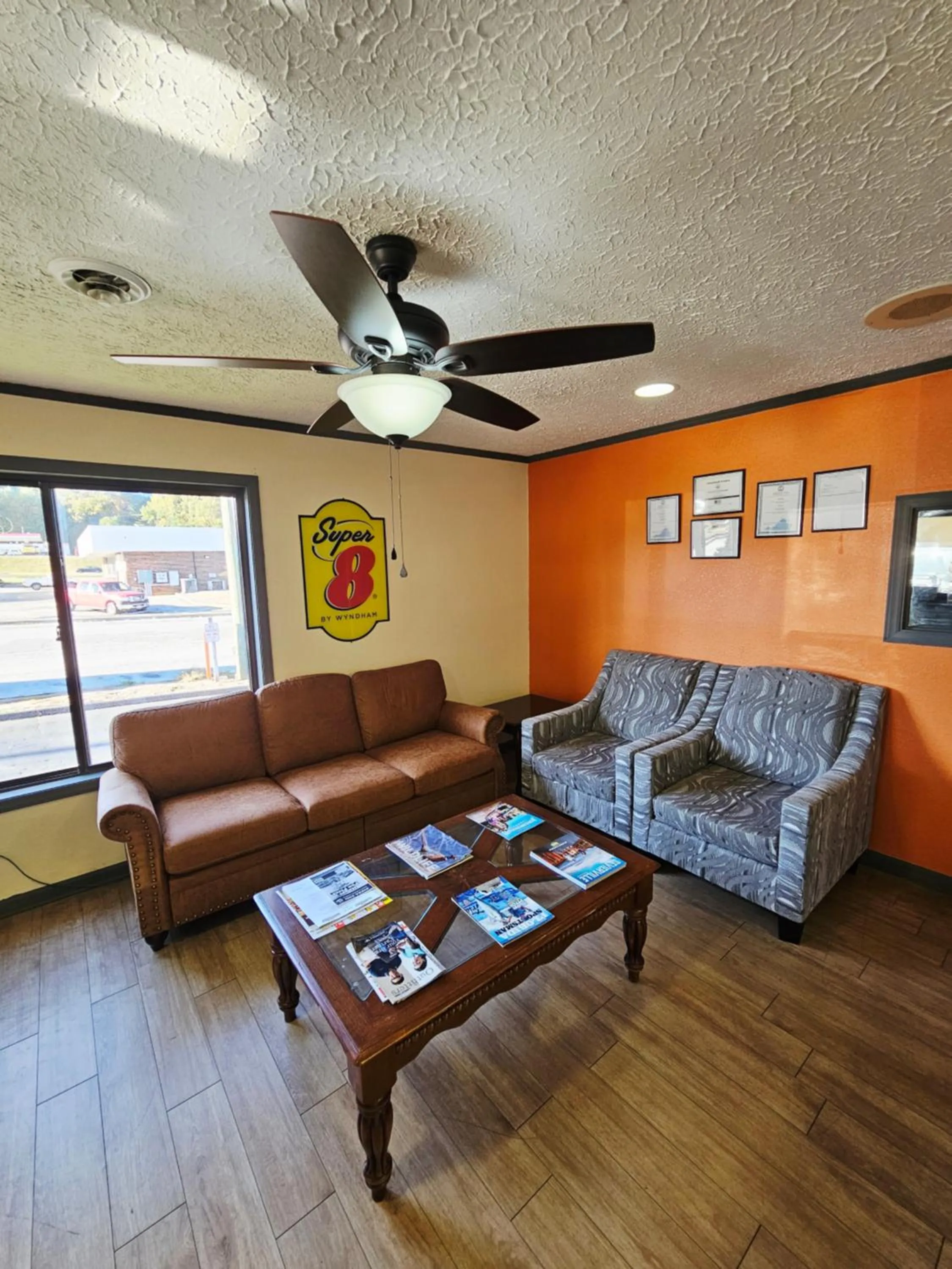 Super 8 by Wyndham Hillsville