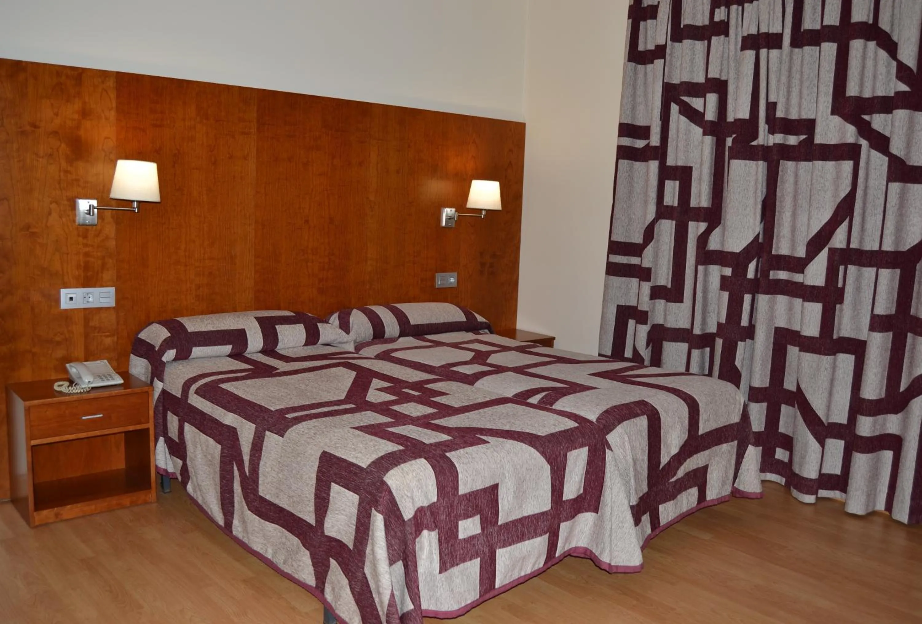 Photo of the whole room, Bed in Hotel Jarama