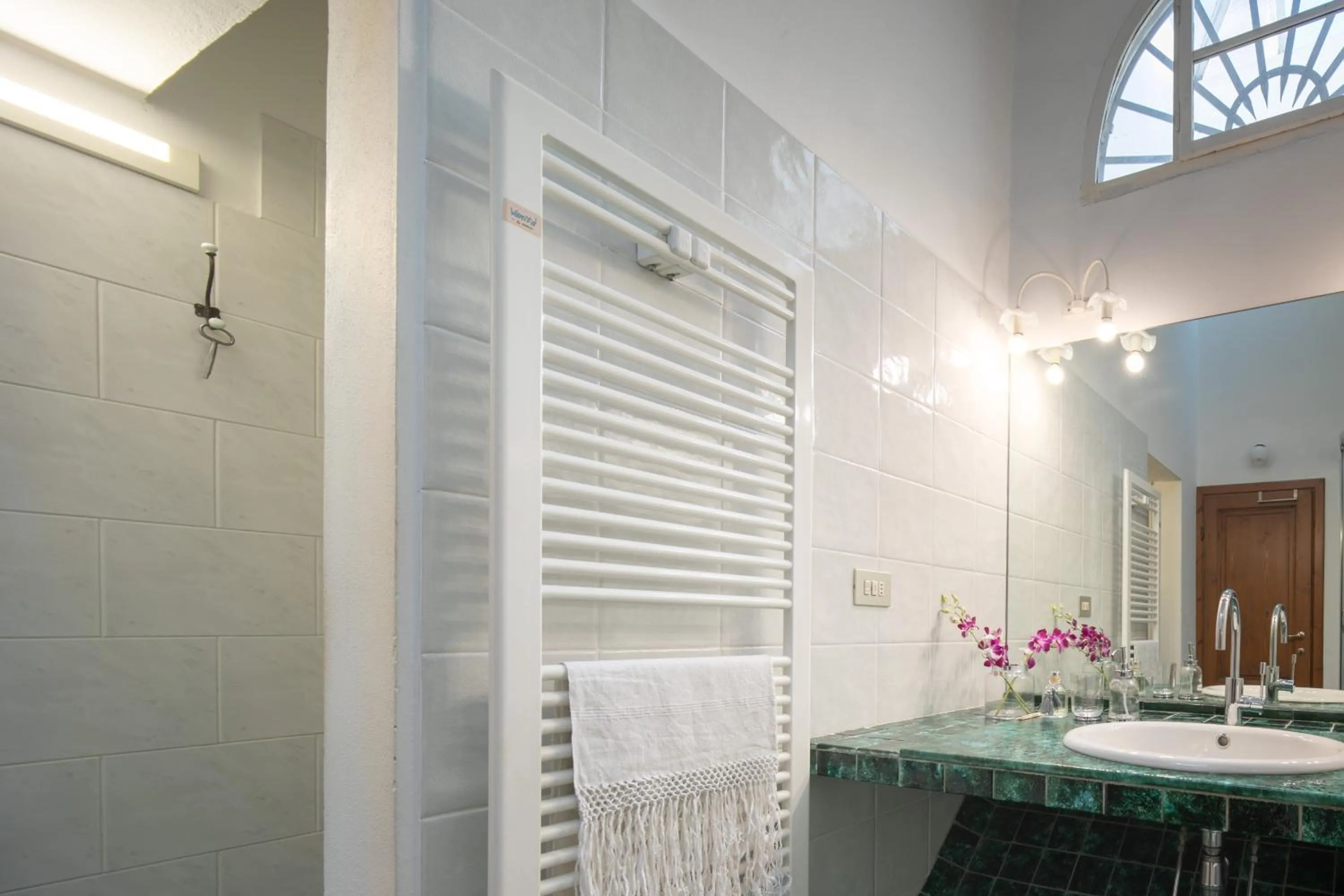 Shower in Pitti Luxury Terrace by Mmega