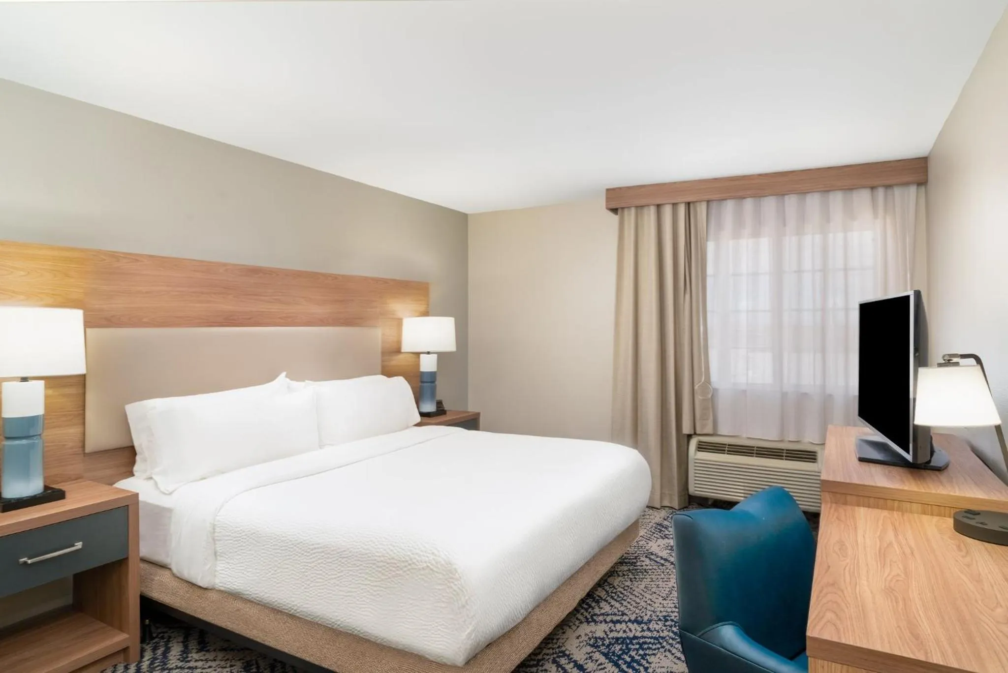 Photo of the whole room, Bed in Candlewood Suites El Paso by IHG